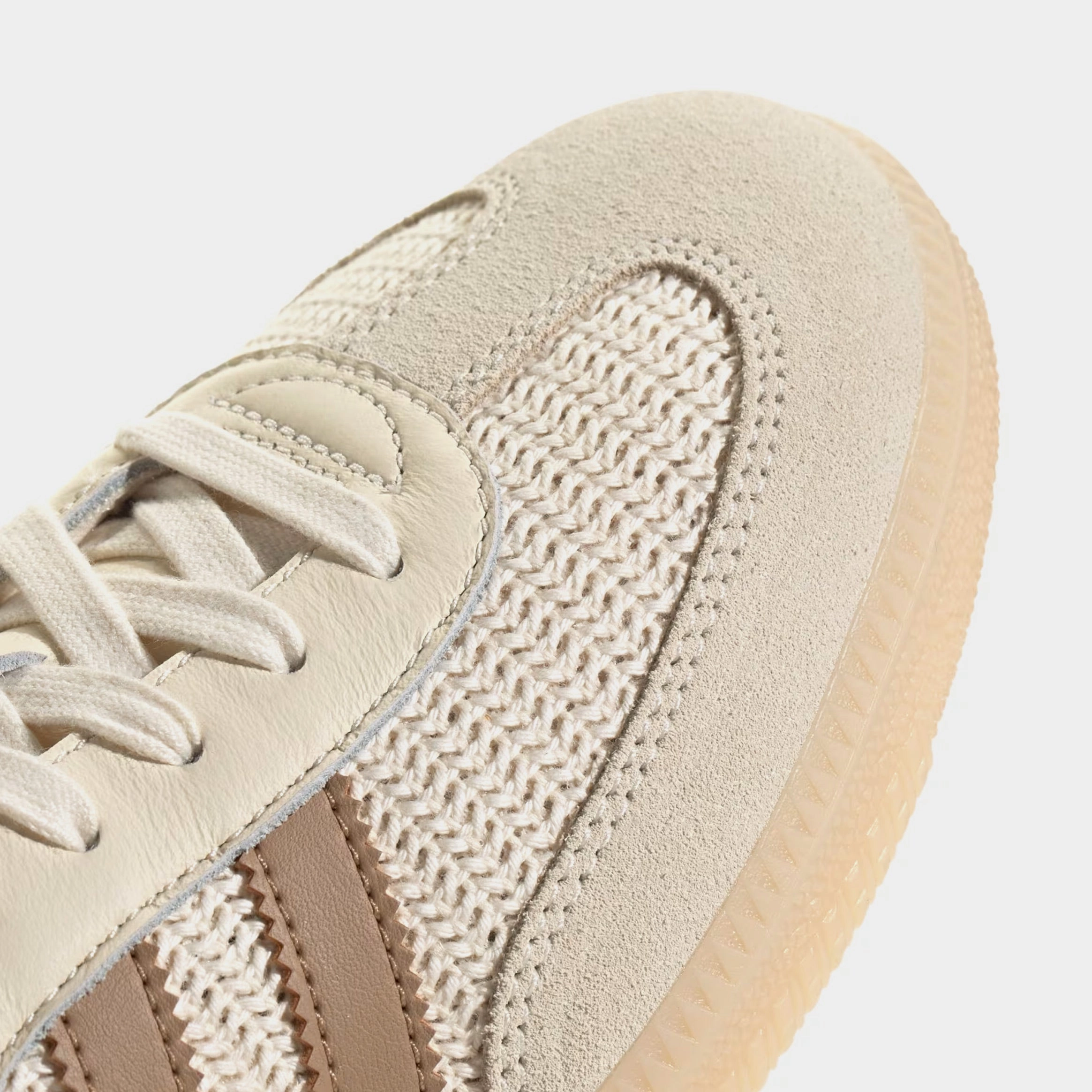 Samba OG Mens Lifestyle Shoes (Cream White/Cardboard/Crystal Sand) T-toe casual trainers