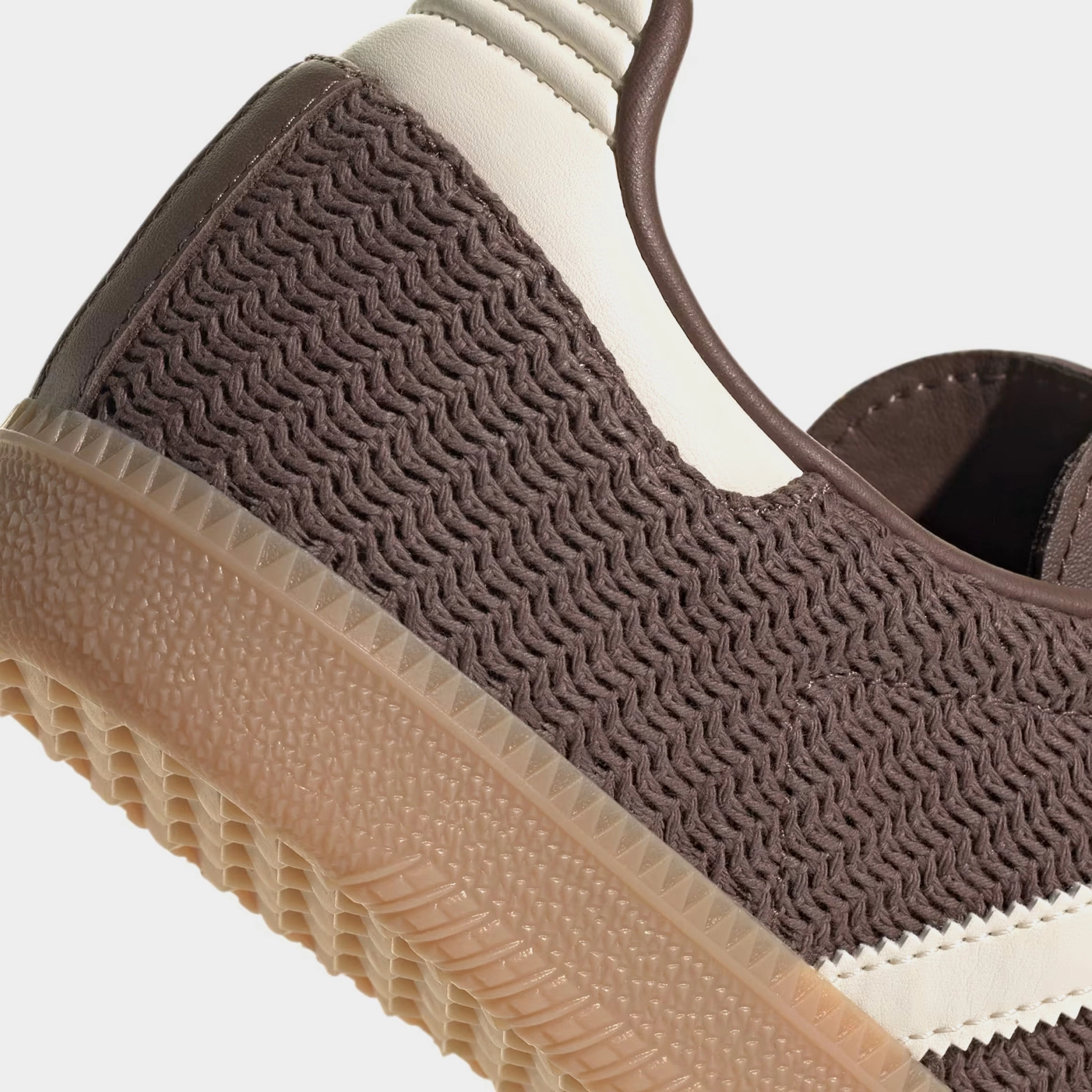 Samba OG Mens Lifestyle Shoes (Earth Strata/Wonder White/Magic Beige) T-toe casual trainers