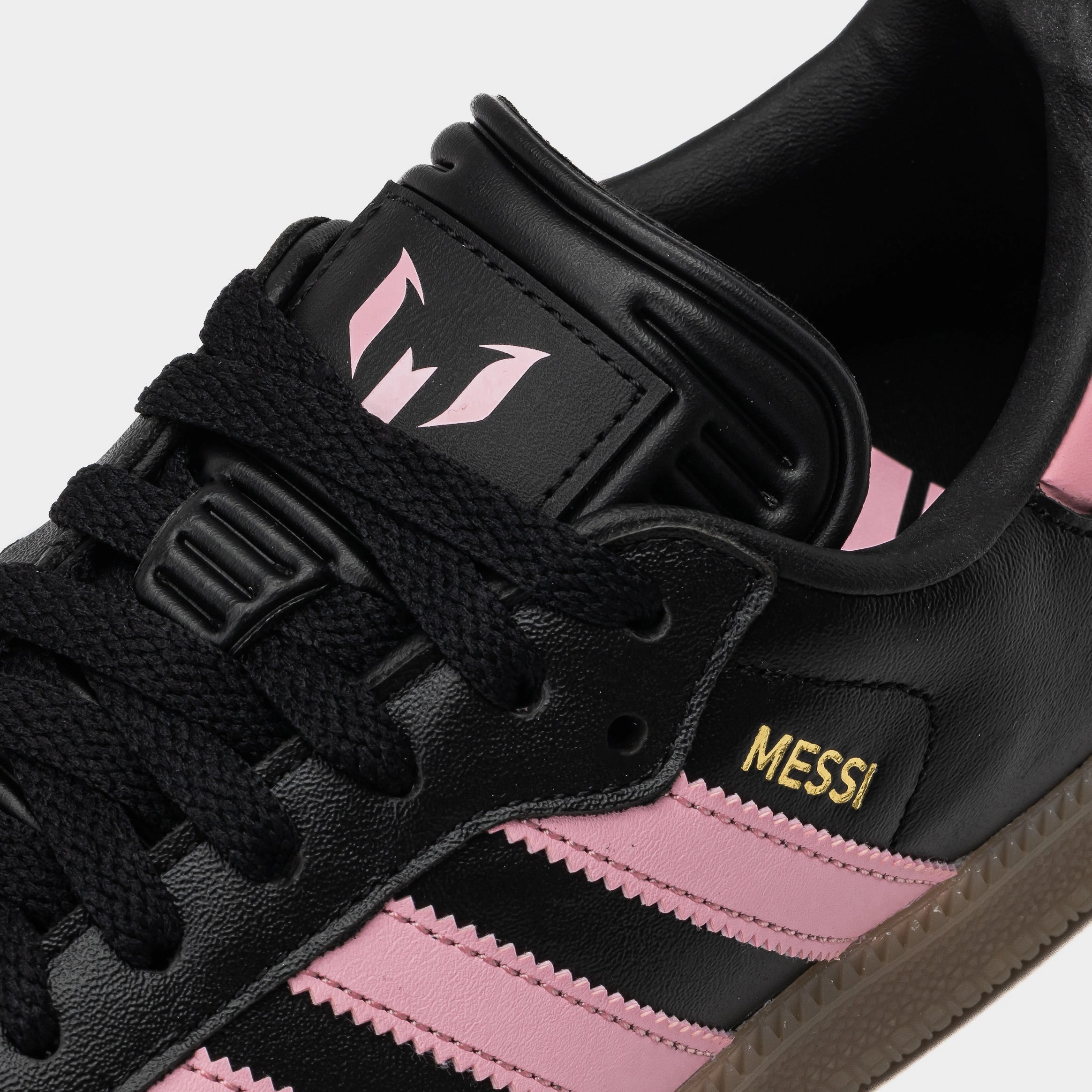 Samba OG Messi Mens Lifestyle Shoes (Black/Pink/Black) T-toe casual trainers