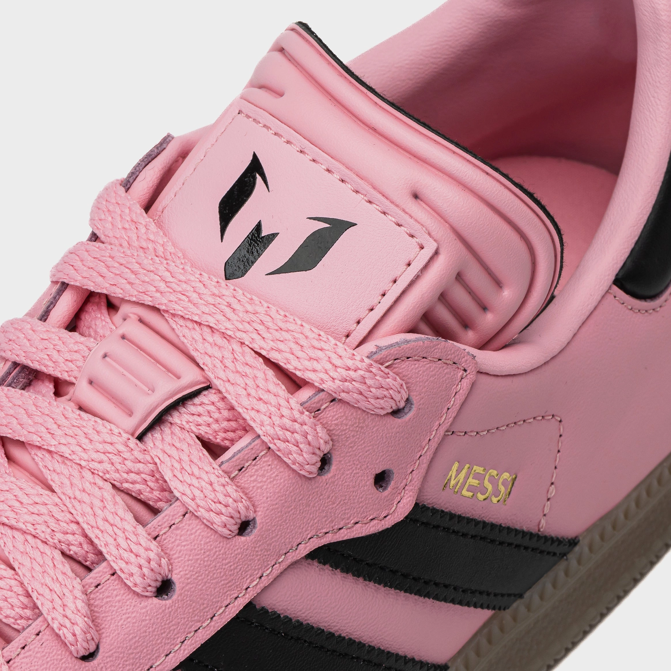 Samba OG Messi Mens Lifestyle Shoes (Pink/Black) T-toe casual trainers