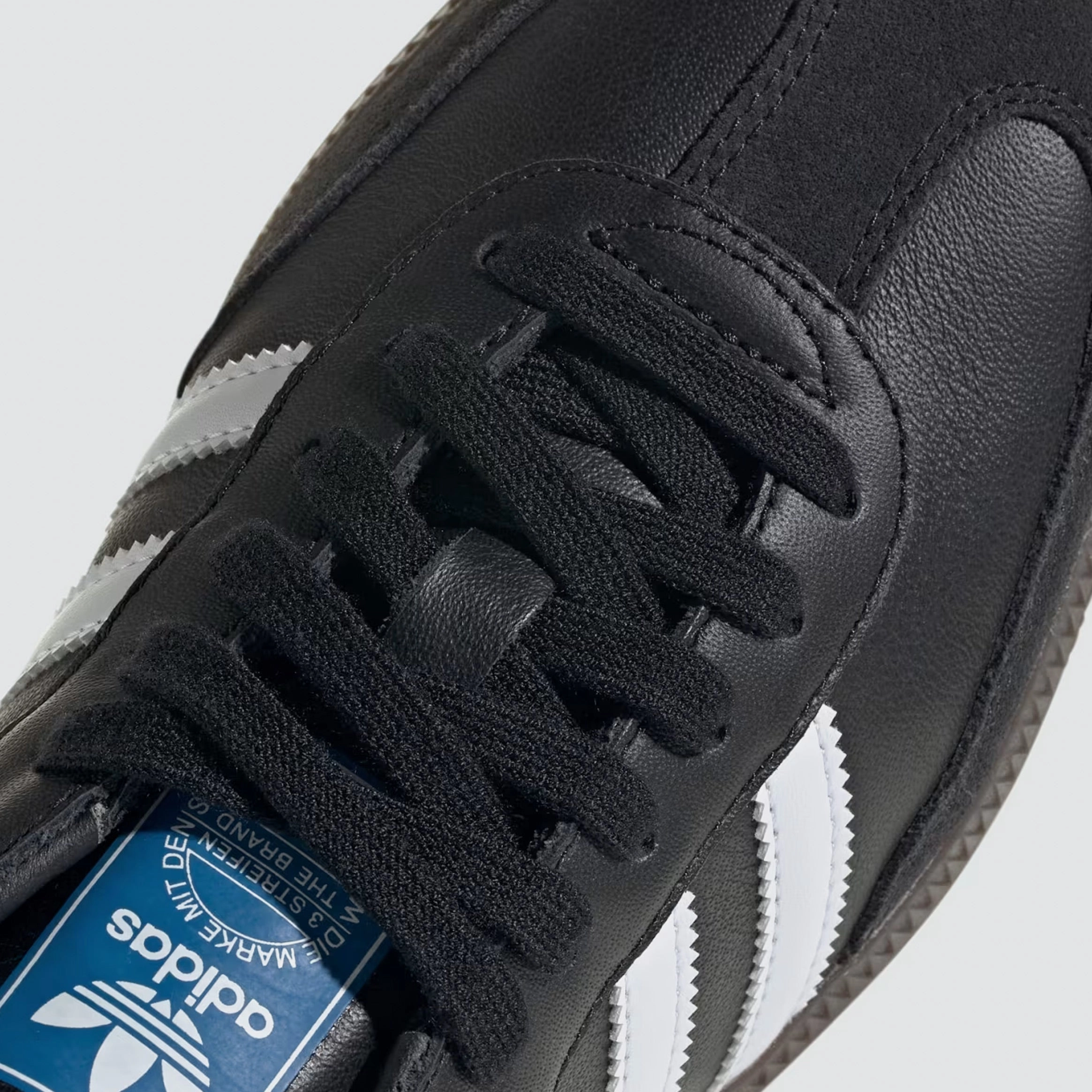 Samba OG Womens Lifestyle Shoes (Core Black/Cloud White/Gum) T-toe casual trainers
