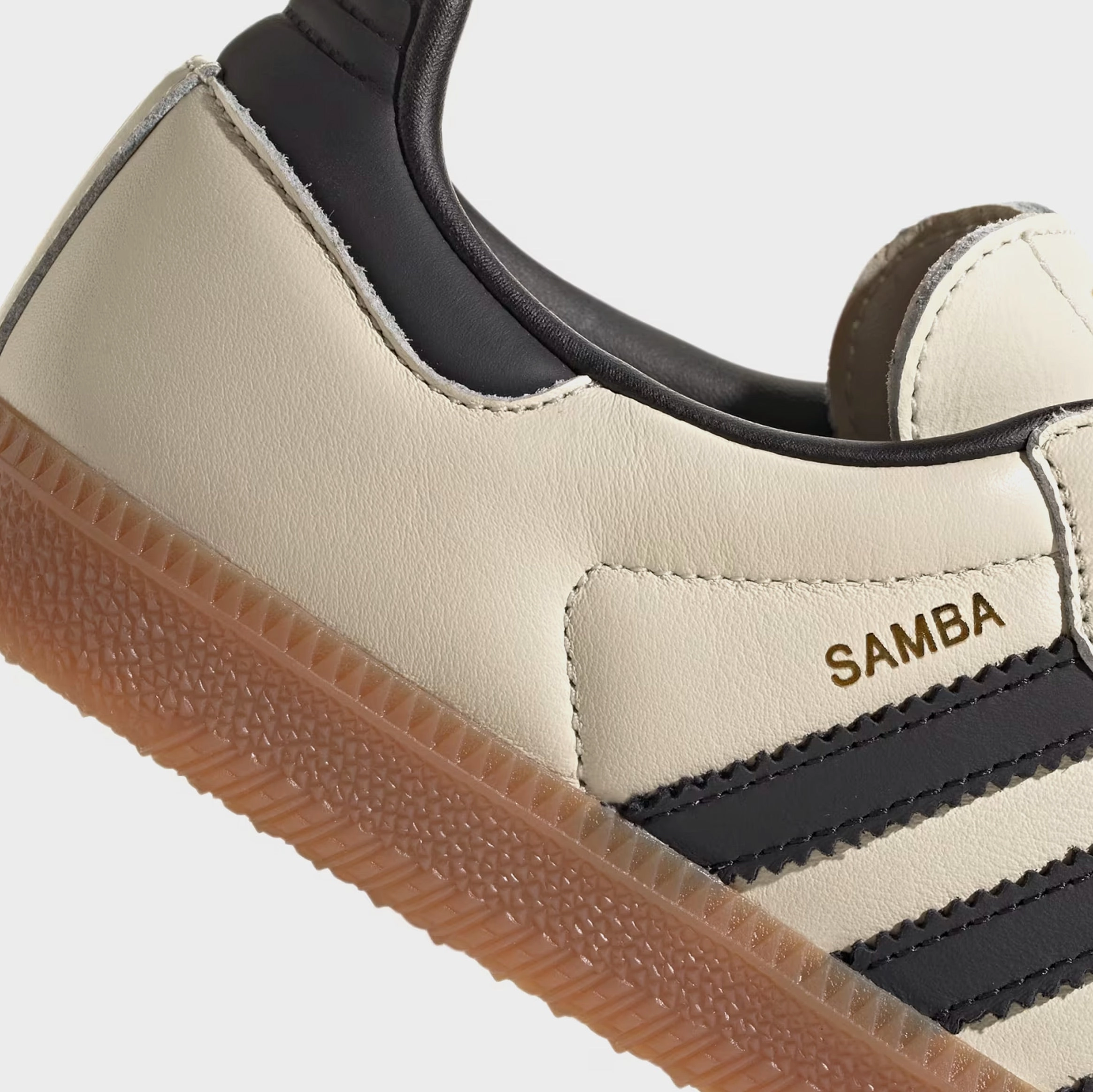 Samba OG Womens Lifestyle Shoes (Cream White/Core Black/Sand) T-toe casual trainers