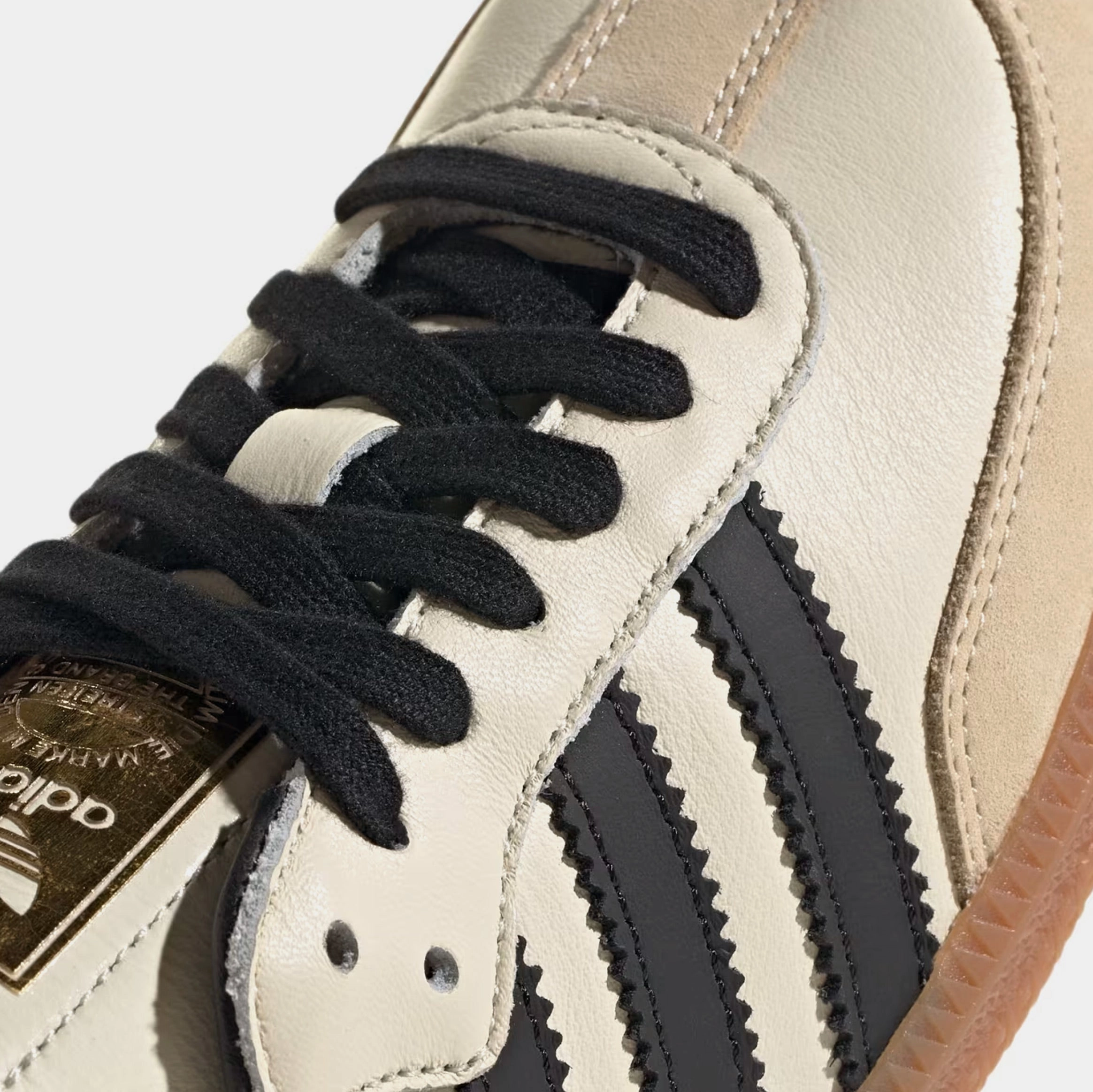 Samba OG Womens Lifestyle Shoes (Cream White/Core Black/Sand) T-toe casual trainers