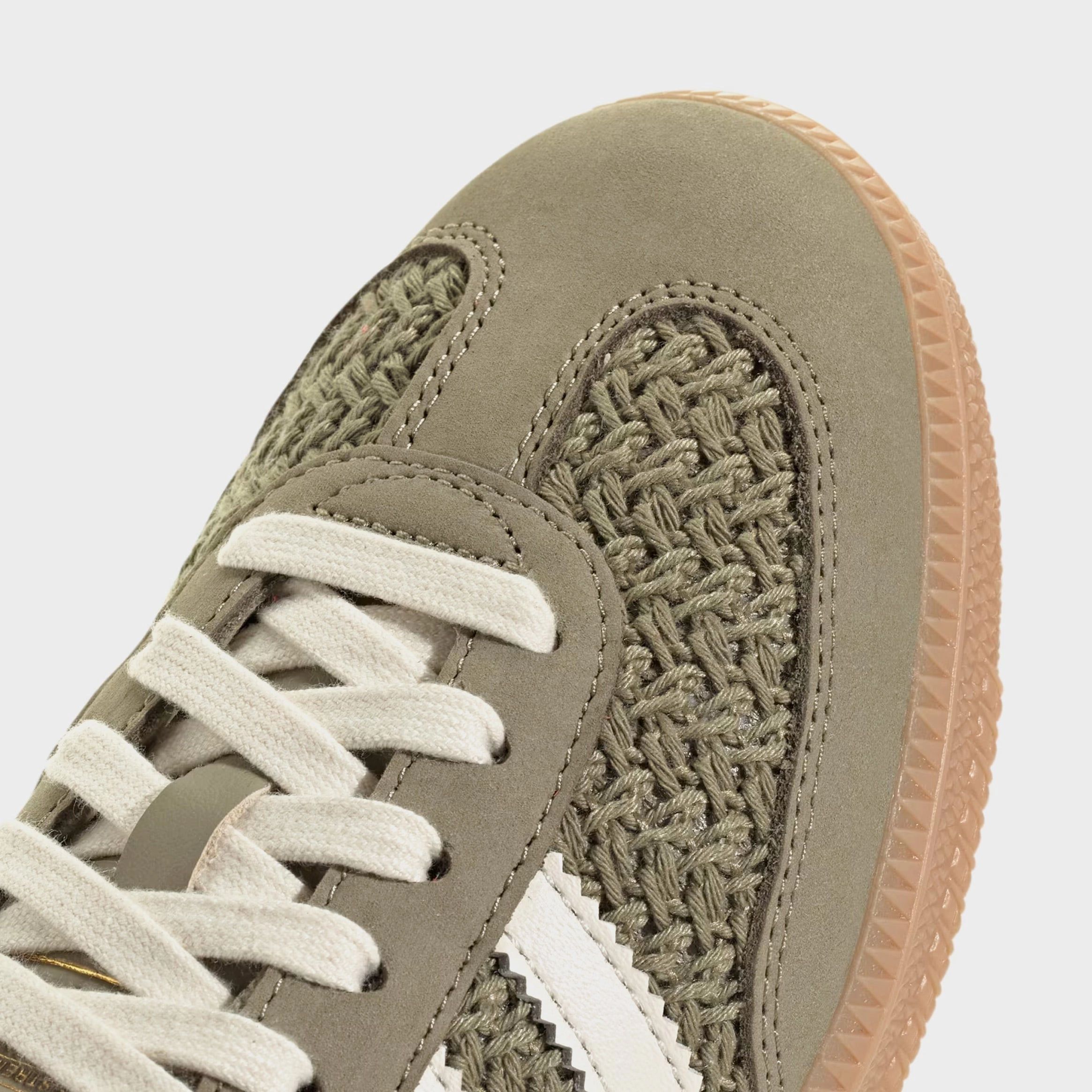 Samba OG Womens Lifestyle Shoes (Orbit Green/Cream White/Gum) T-toe casual trainers