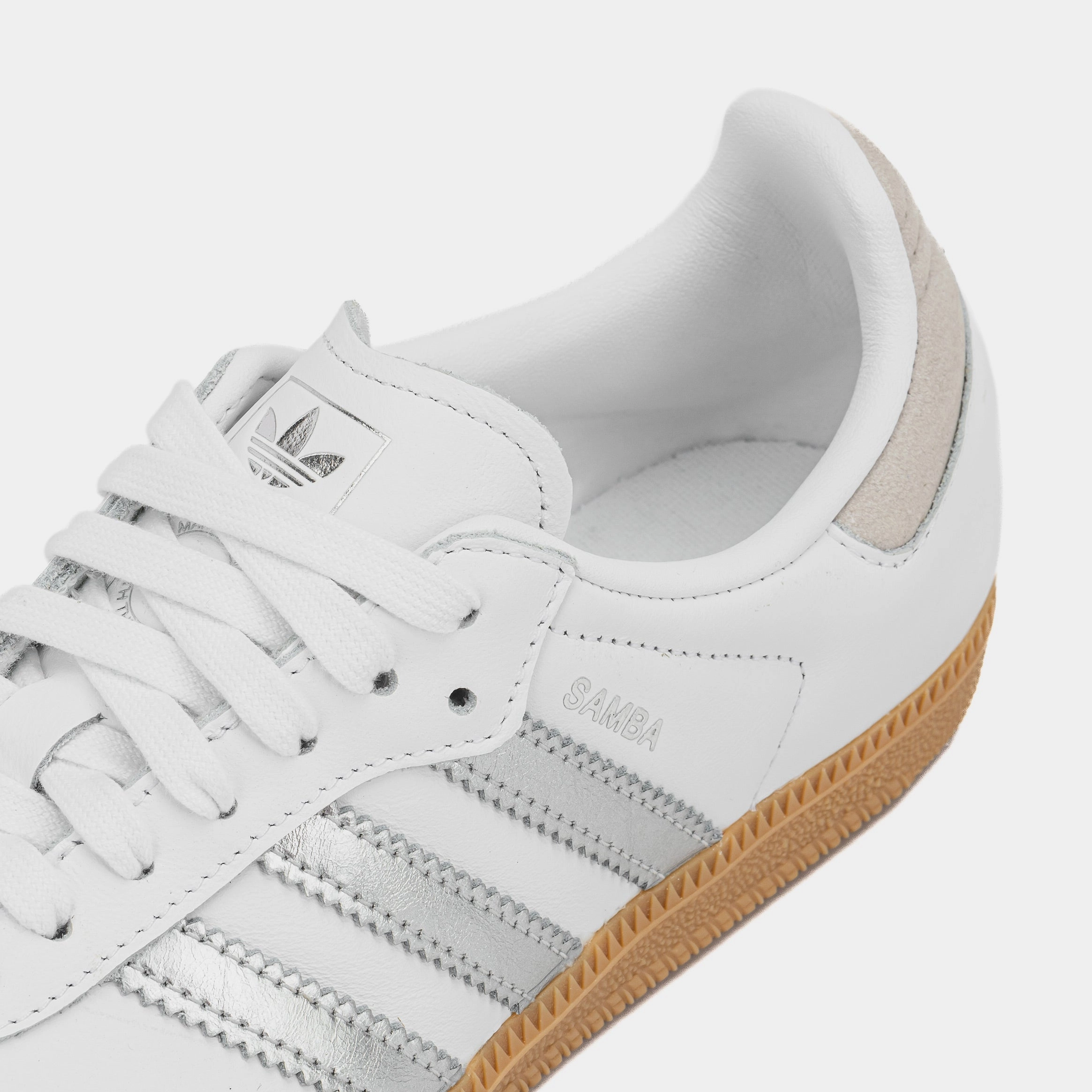 Samba OG Womens Lifestyle Shoes (White/Silver Metallic/Grey One) T-toe casual trainers