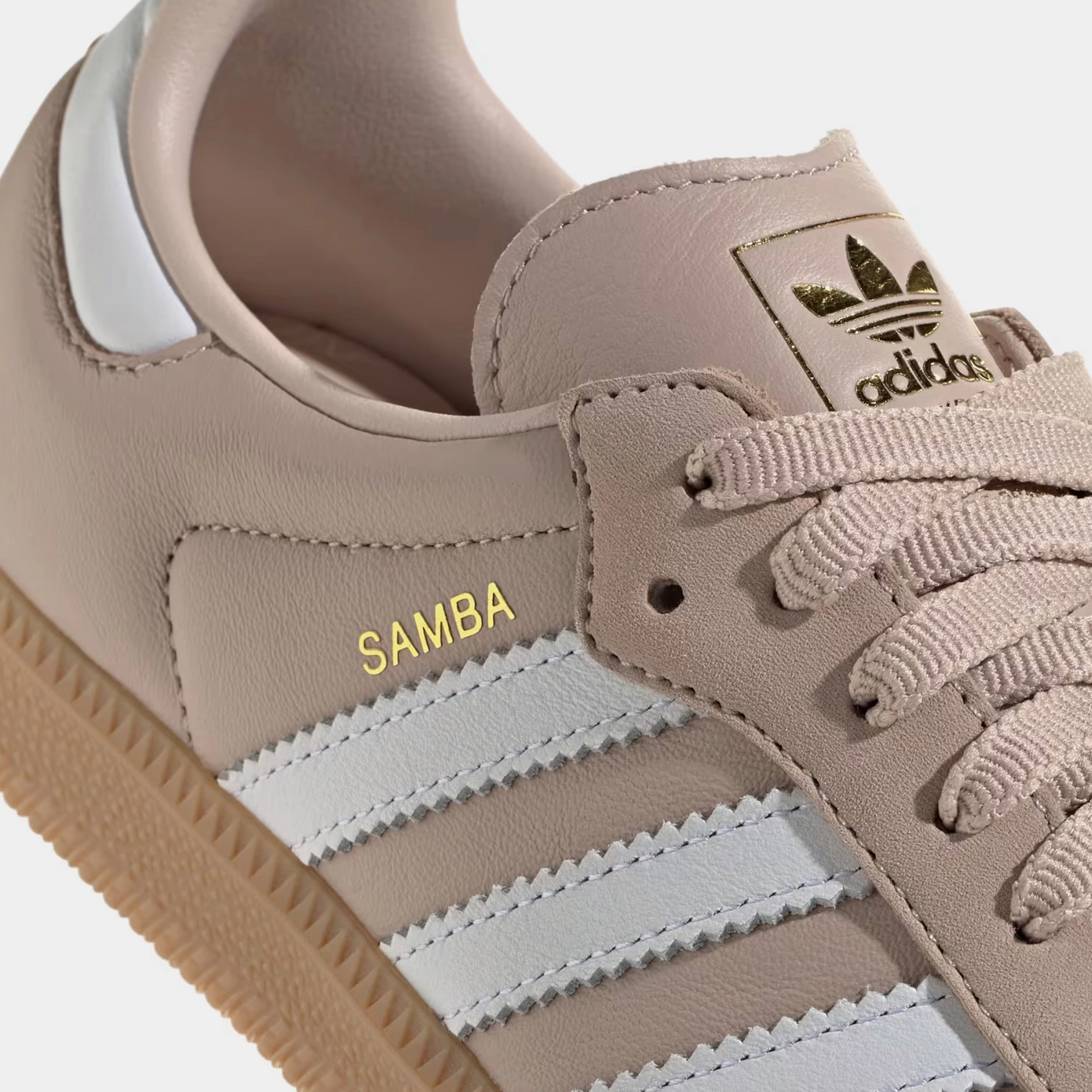 Samba OG Womens Lifestyle Shoes (Wonder Taupe/White/Gum) T-toe casual trainers
