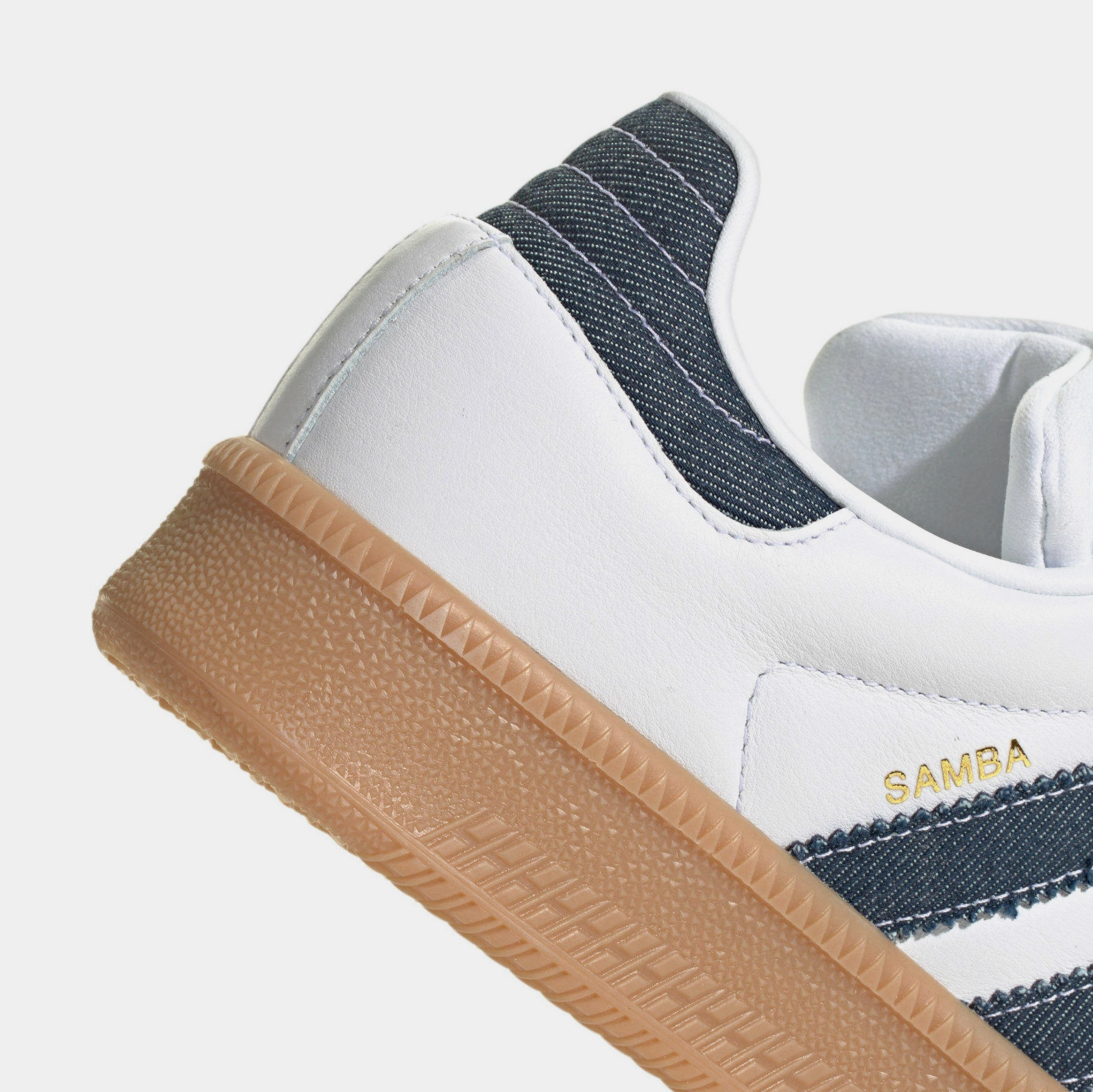 Samba XLG Mens Lifestyle Shoes (White/Night Indigo/Gum) Chunky classic revival shoes