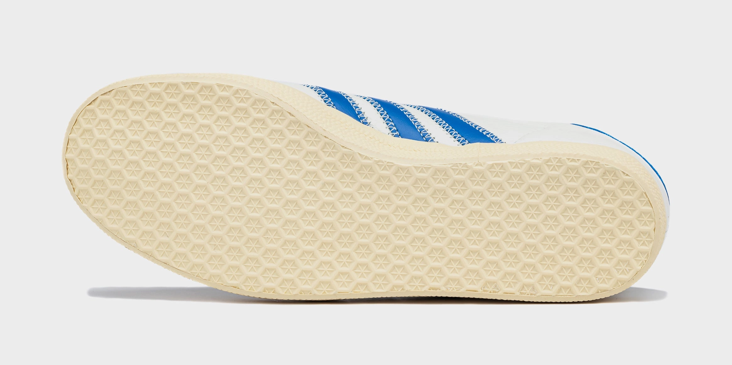 Shoe Palace Exclusive Gazelle Mens Lifestyle Shoes (Ivory/Bold Blue) Old-school fashion sneakers