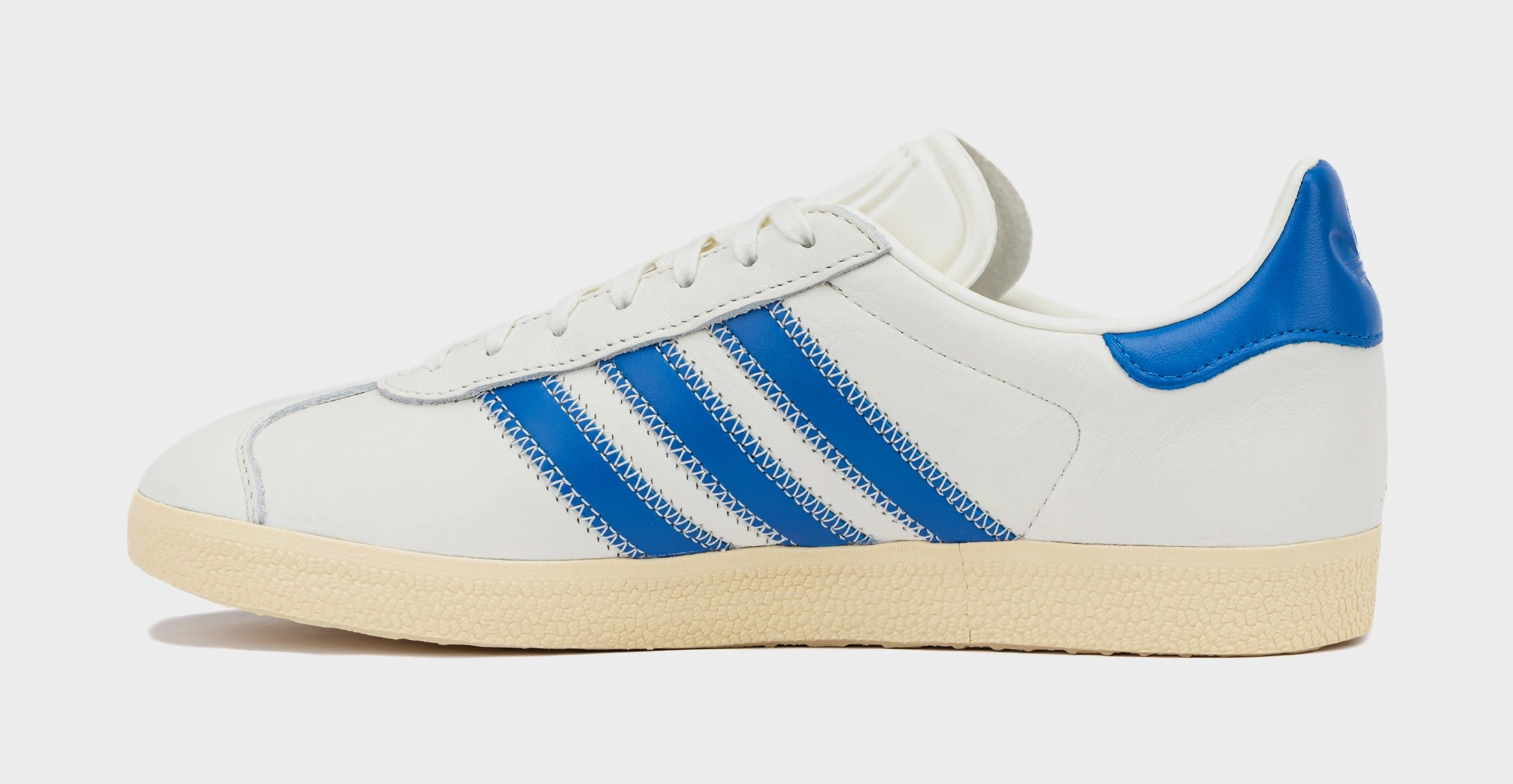 Shoe Palace Exclusive Gazelle Mens Lifestyle Shoes (Ivory/Bold Blue) Old-school fashion sneakers