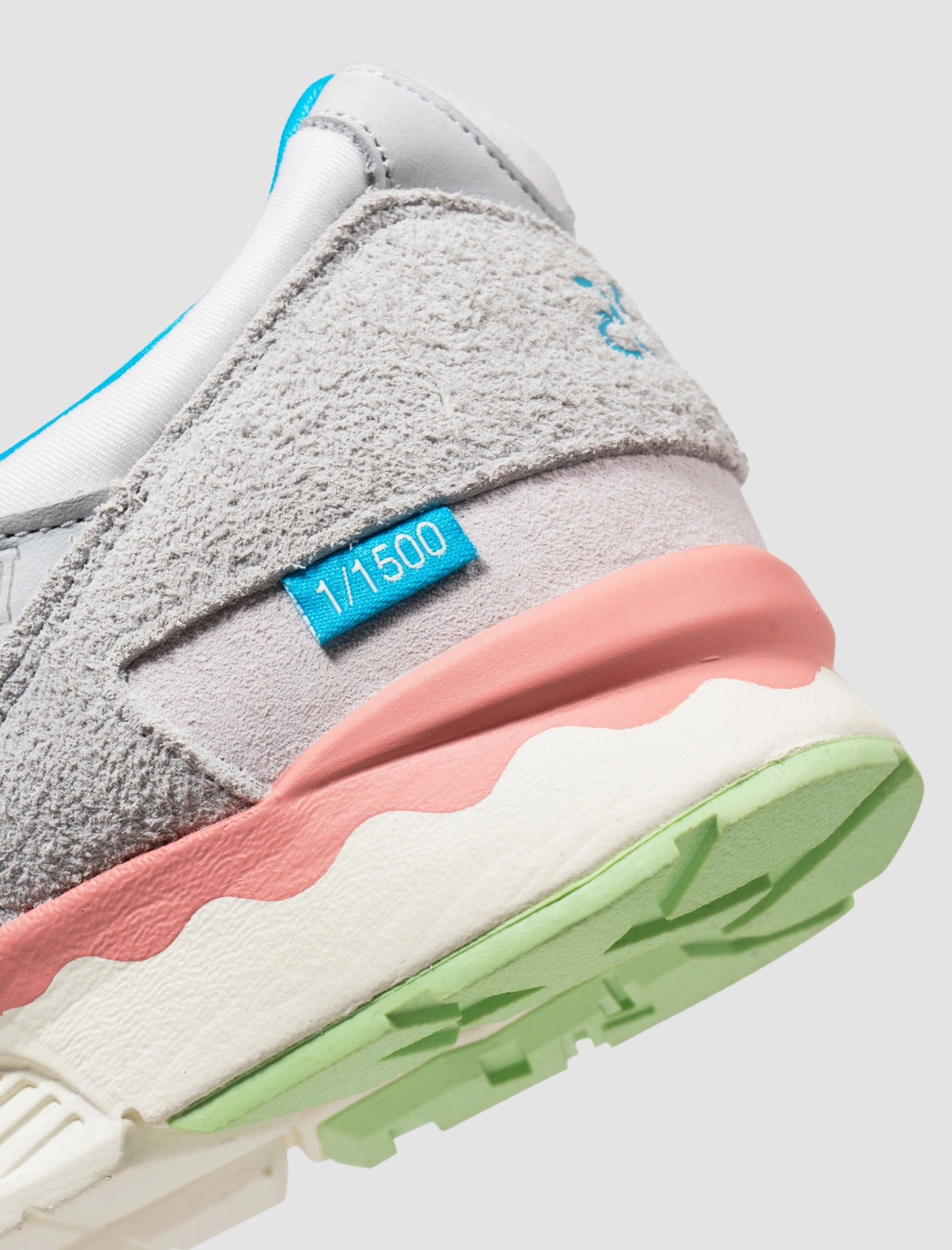 SOCIAL STATUS X CHARLOTTE LAB SCHOOLS ASICS GEL-LYTE V "NIMBUS CLOUD/PISTACHIO GREEN" Everyday active sneakers