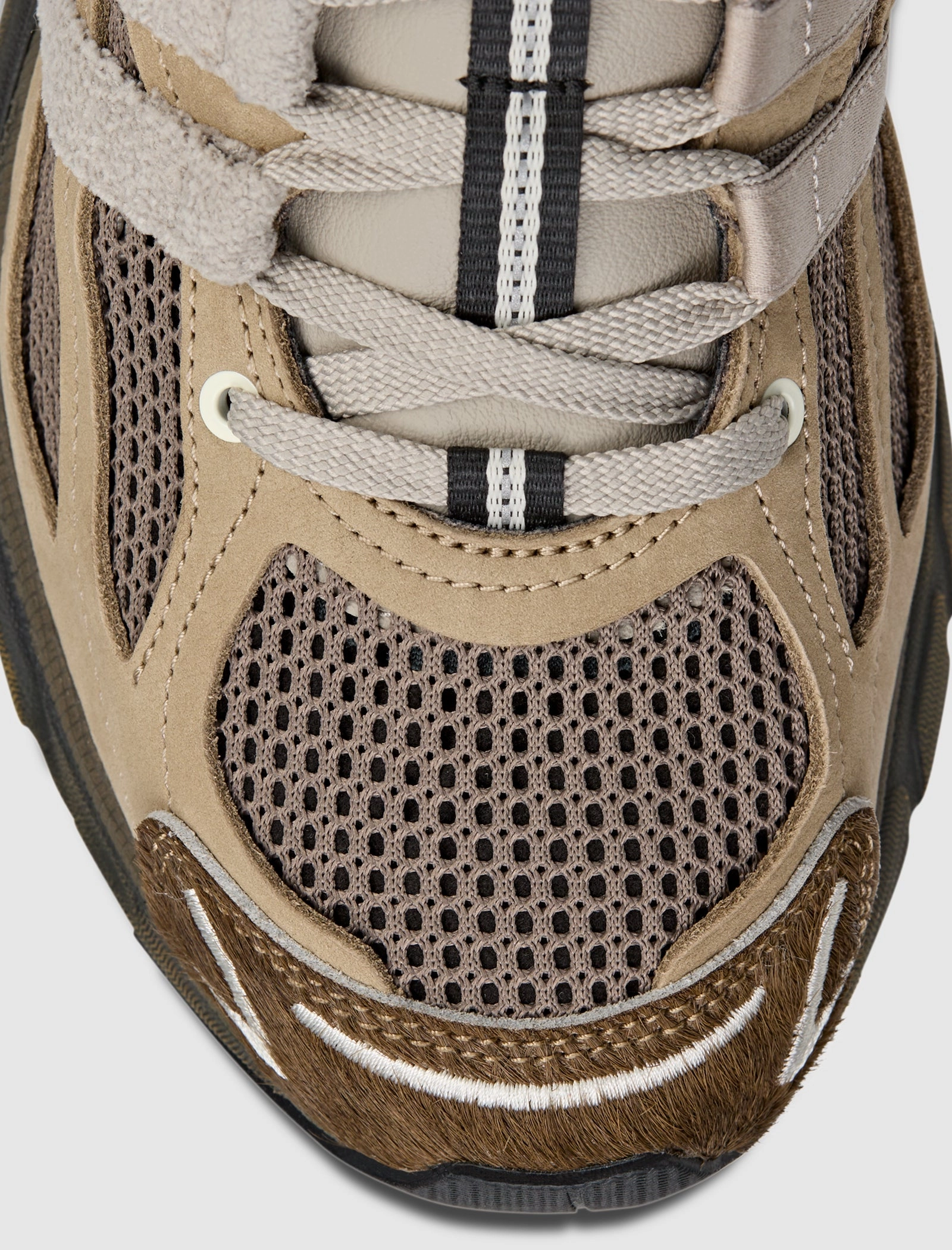 SONG FOR THE MUTE X ADISTAR CUSHION "BROWN" Everyday trainers for men