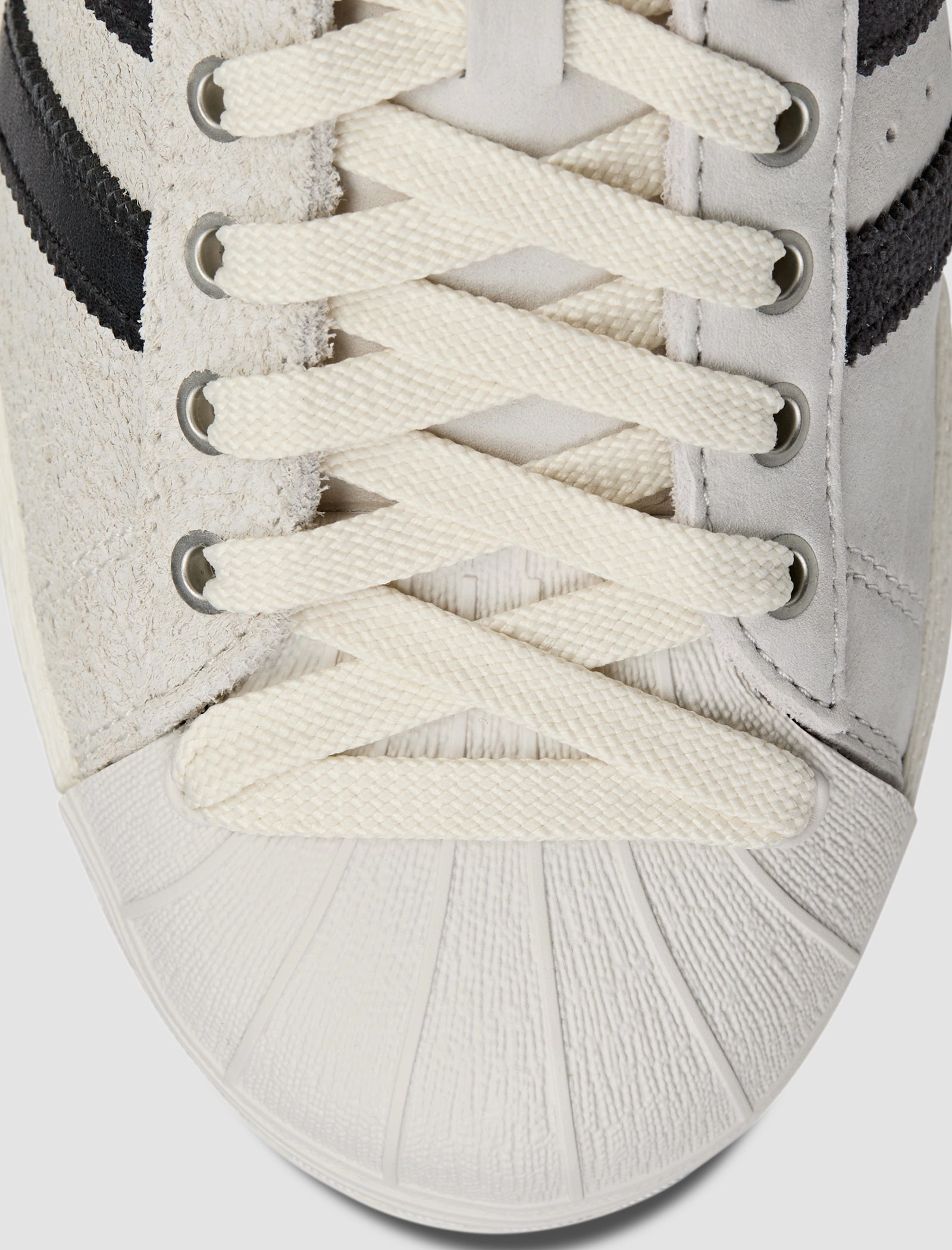SONG FOR THE MUTE X SUPERSTAR 82 "CREAM/BLACK" Everyday trainers for men