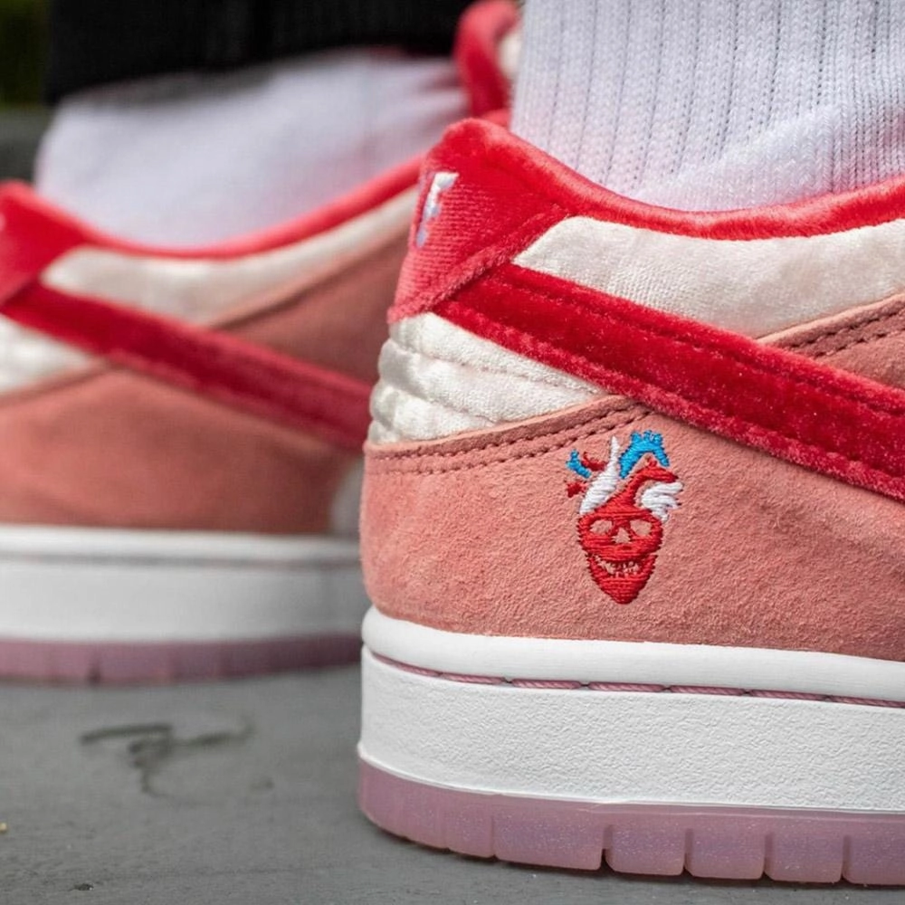 StrangeLove x Nike Dunk Low SB 'Valentine's Day' Nike SB skateboarding shoes