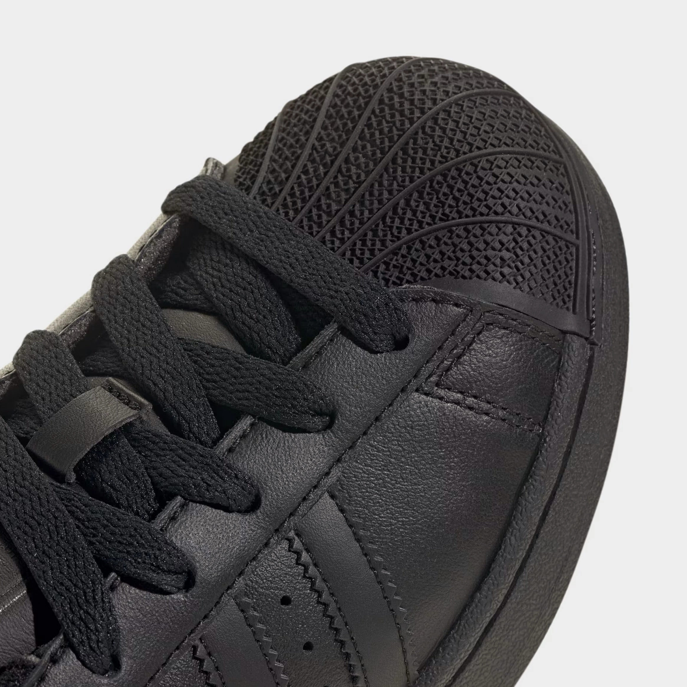 Superstar II Grade School Lifestyle Shoes (Black) Shell toe urban sneakers