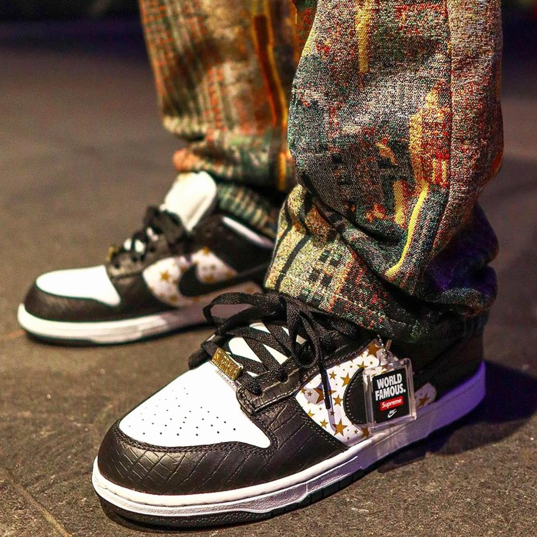 Supreme x Nike Dunk Low OG SB QS 'Black' Nike SB skateboarding shoes