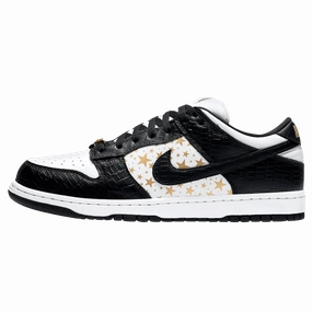 Supreme x Nike Dunk Low OG SB QS 'Black' Nike SB skate shoes with padded support and grip