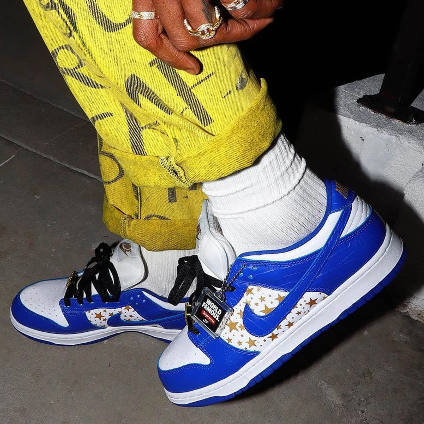 Supreme x Nike Dunk Low OG SB QS 'Hyper Royal' Nike SB skateboarding shoes