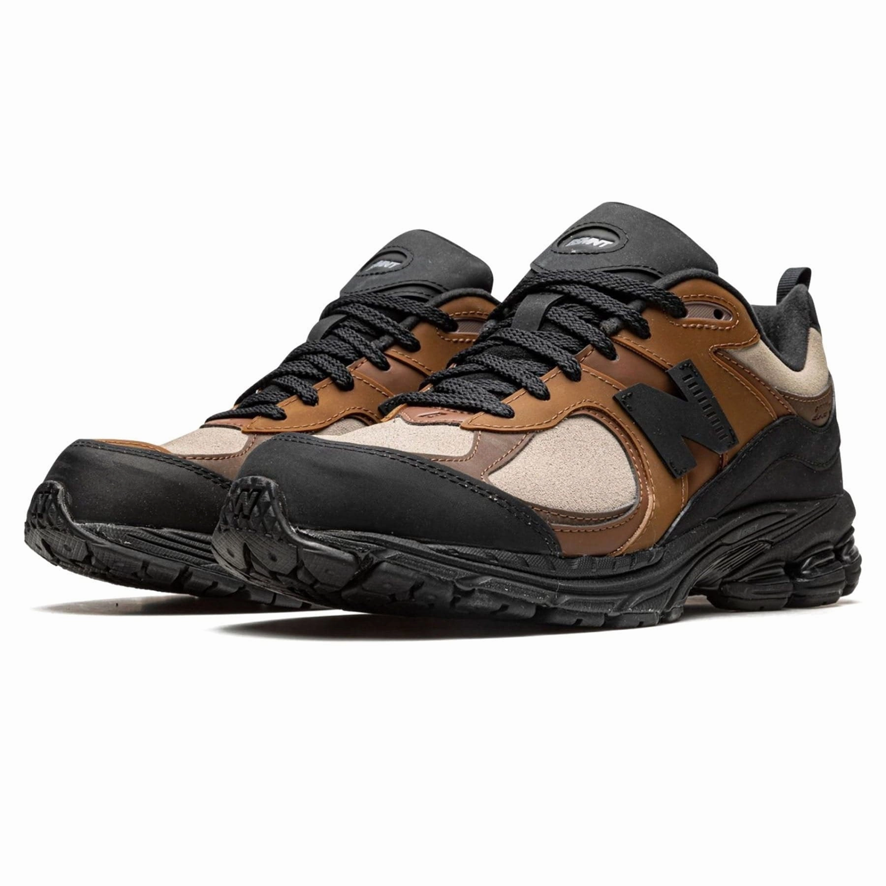 The Basement x New Balance 2002R 'Earth Brown' Cushioned running footwear