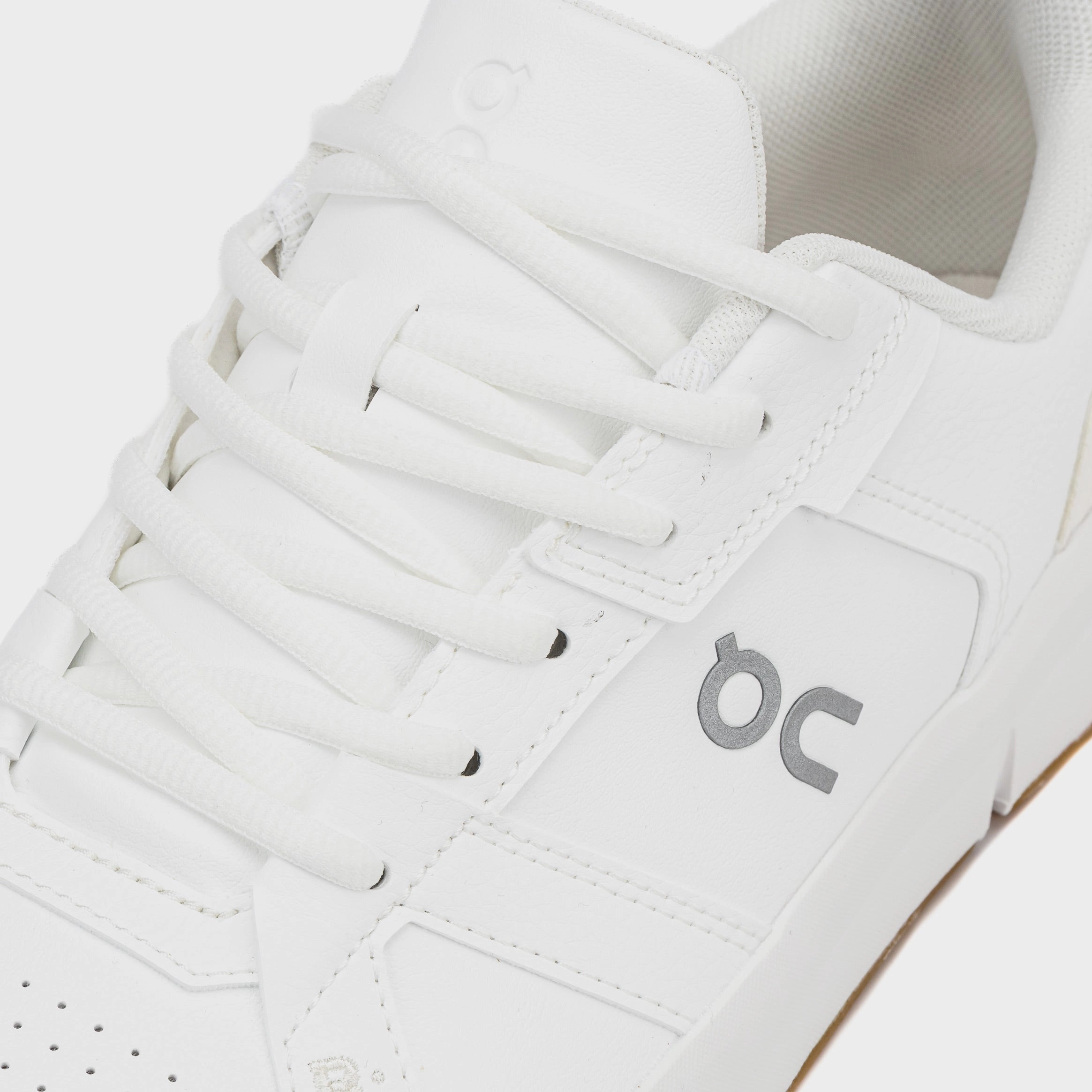 The Roger Mens Running Shoes (White/Gum) On Running Womens Shoes