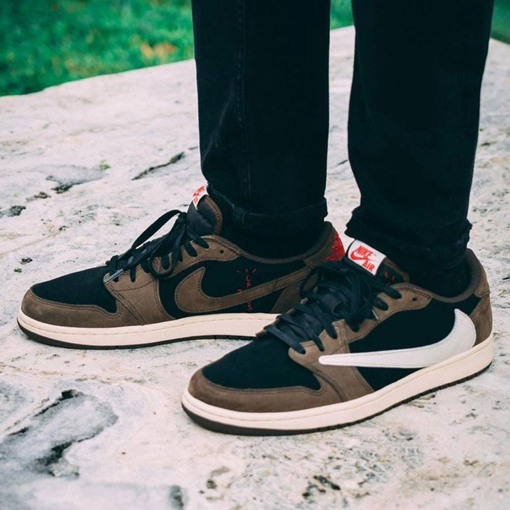 Travis Scott x Air Jordan 1 Low Cactus Jack Air Jordan 1 Low lifestyle shoes