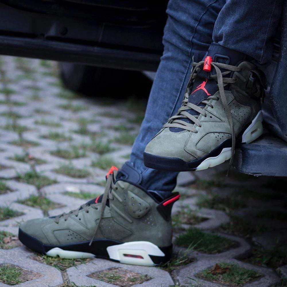 Travis Scott x Air Jordan 6 Retro 'Olive' Responsive game-time sneakers