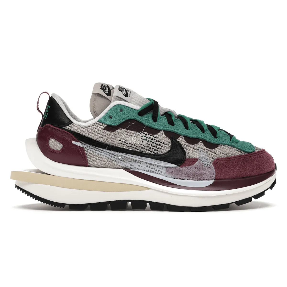 Vaporwaffle X Sacai Villain Red nike x sacai innovative hybrid design shoes
