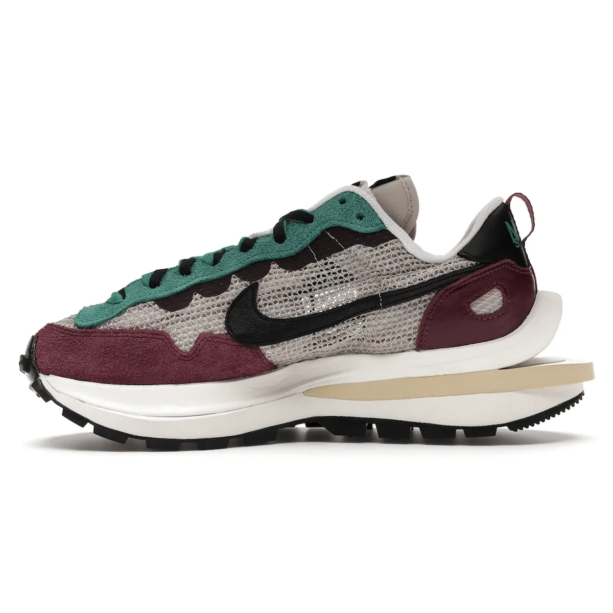 Vaporwaffle X Sacai Villain Red Nike X Sacai Edition