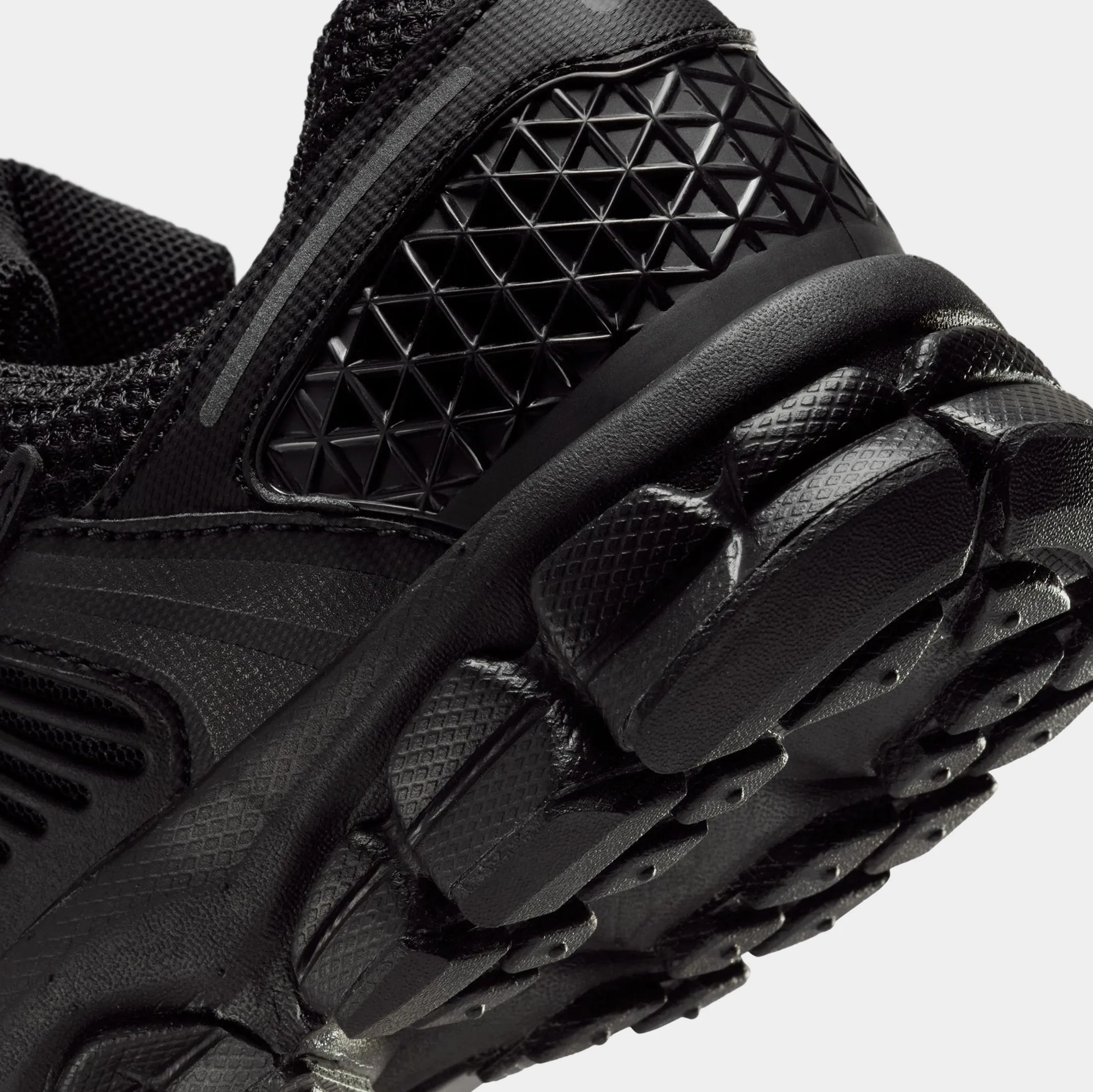 Vomero 5 Grade School Lifestyle Shoes (Black) Zoom Vomero 5 Nike
