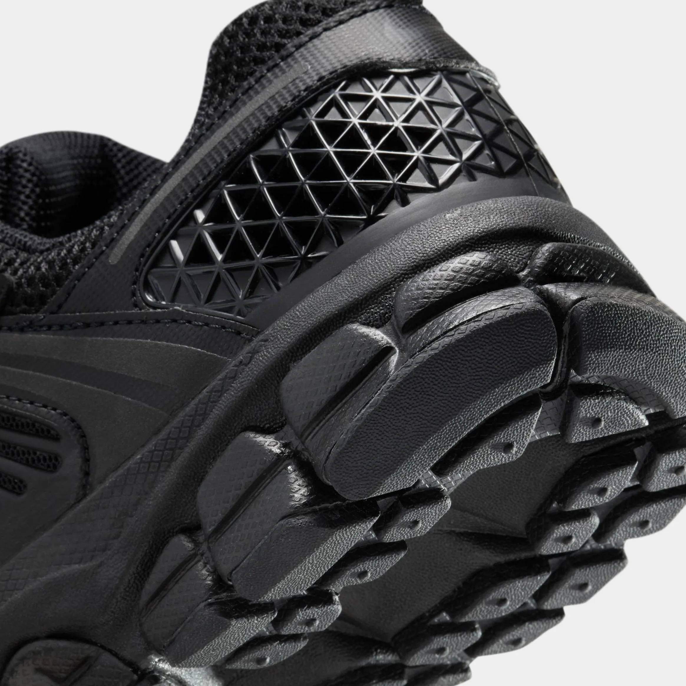 Vomero 5 Grade School Running Shoes (Black/Black) Zoom Vomero 5 Nike