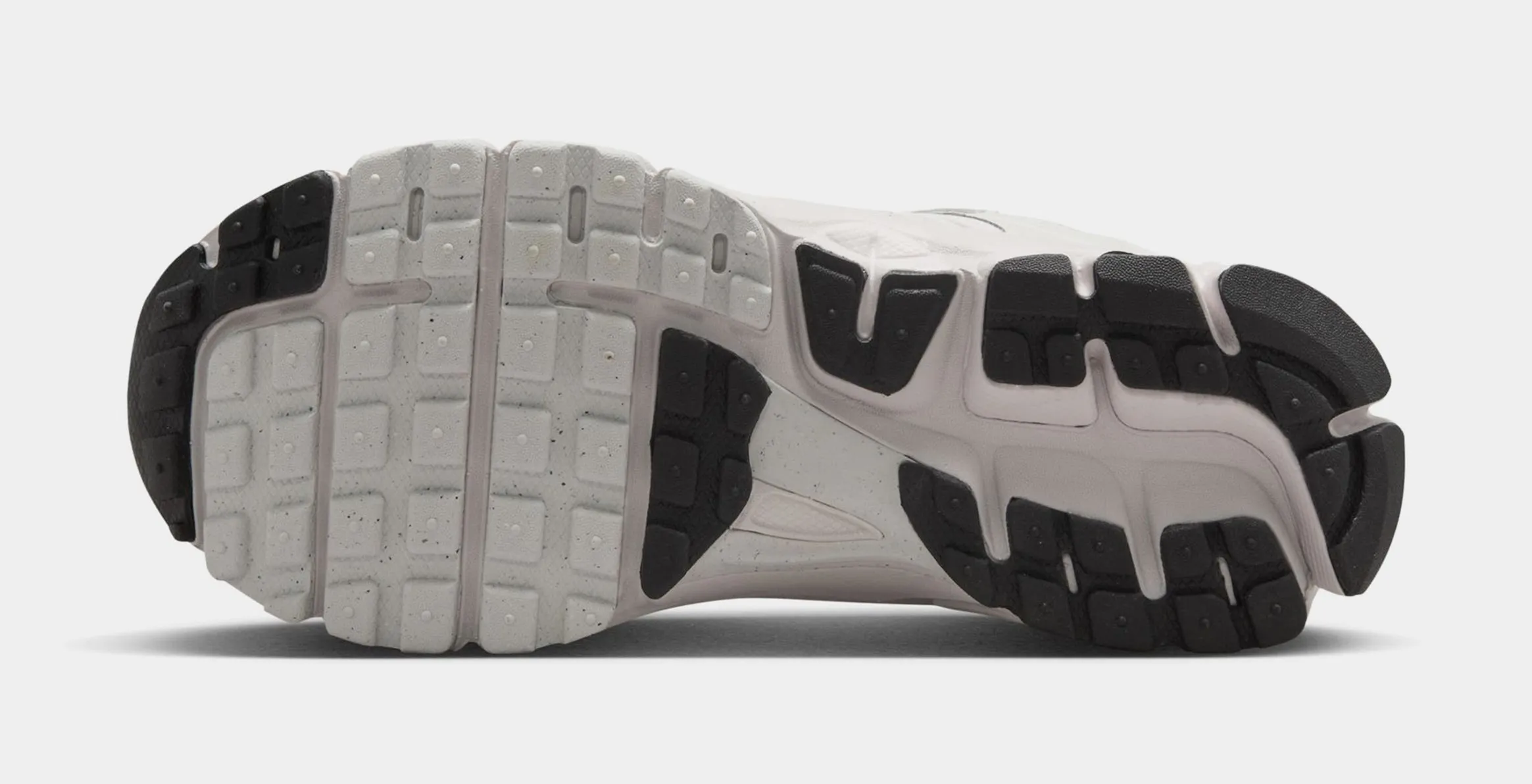 Vomero 5 Grade School Running Shoes (Pale Ivory/Pale Ivory/Sand Drift/Pale Ivory) Zoom Vomero 5 Nike