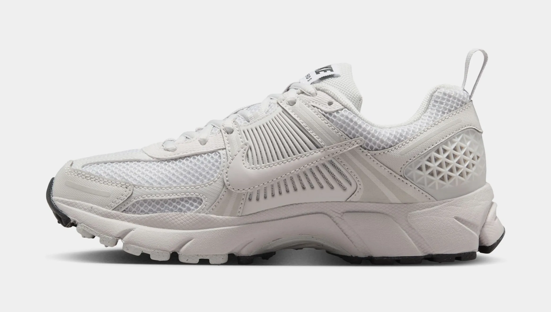 Vomero 5 Grade School Running Shoes (Pale Ivory/Pale Ivory/Sand Drift/Pale Ivory) Zoom Vomero 5 Nike