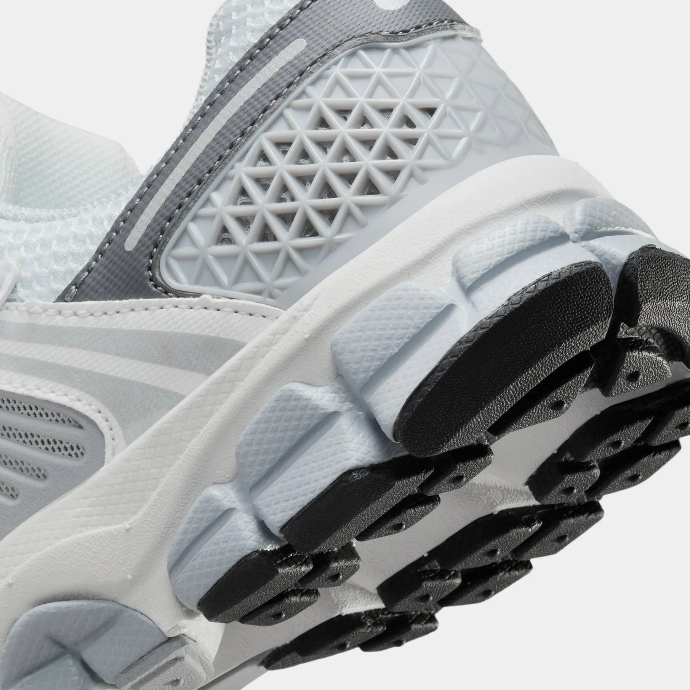 Vomero 5 Grade School Running Shoes (Pure Platinum/Summit White/Dark Grey/Metallic Silver) Zoom Vomero 5 Nike