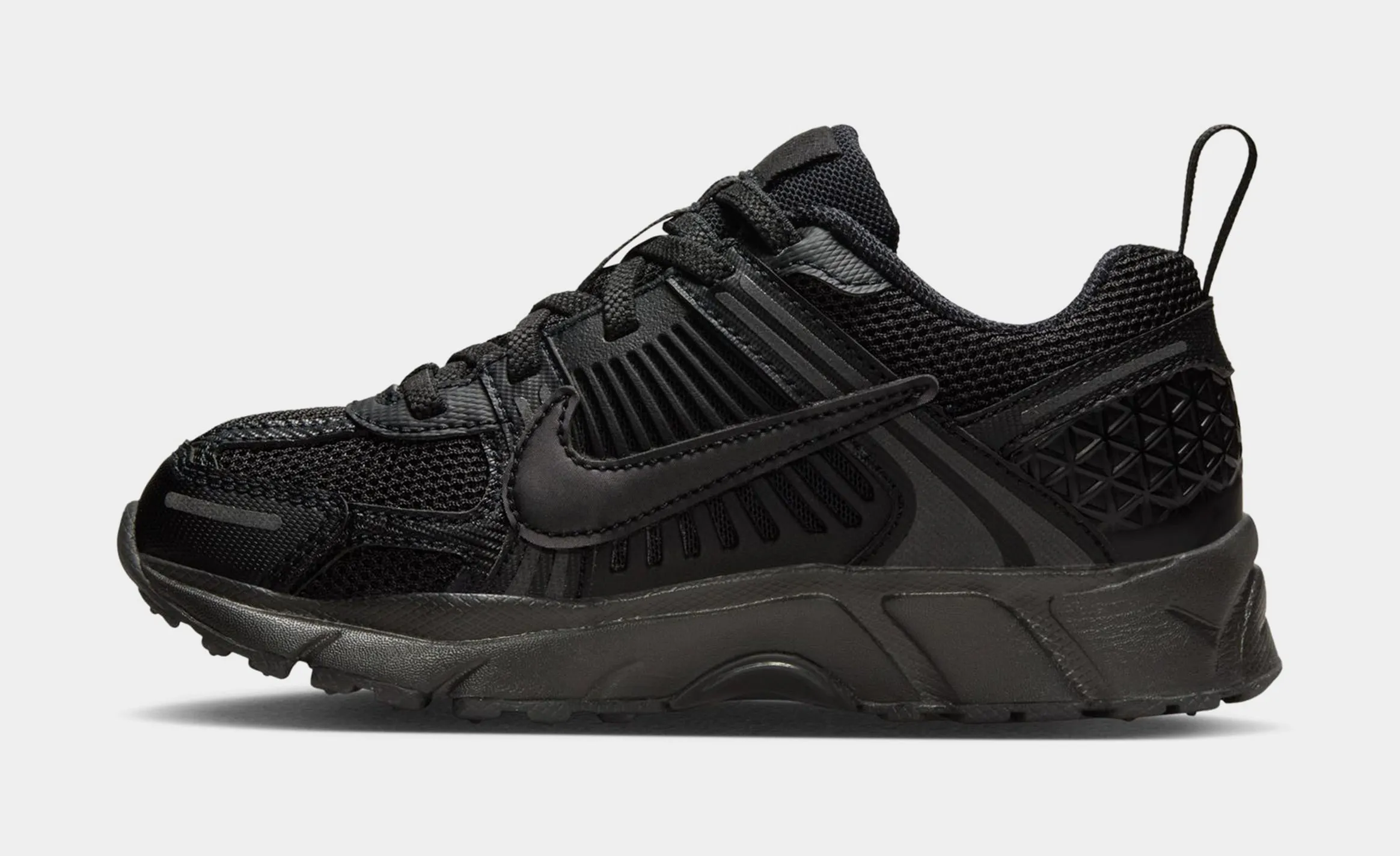Vomero 5 Preschool Running Shoes (Black/Black) Zoom Vomero 5 Nike