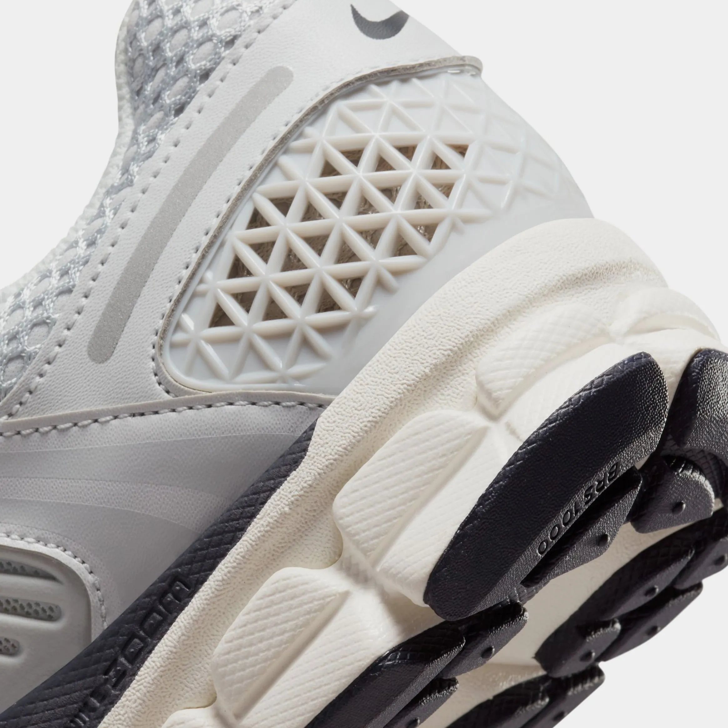 Vomero 5 Womens Running Shoes (Photon Dust/Chrome/Gridiron/Sail) Zoom Vomero 5 Nike