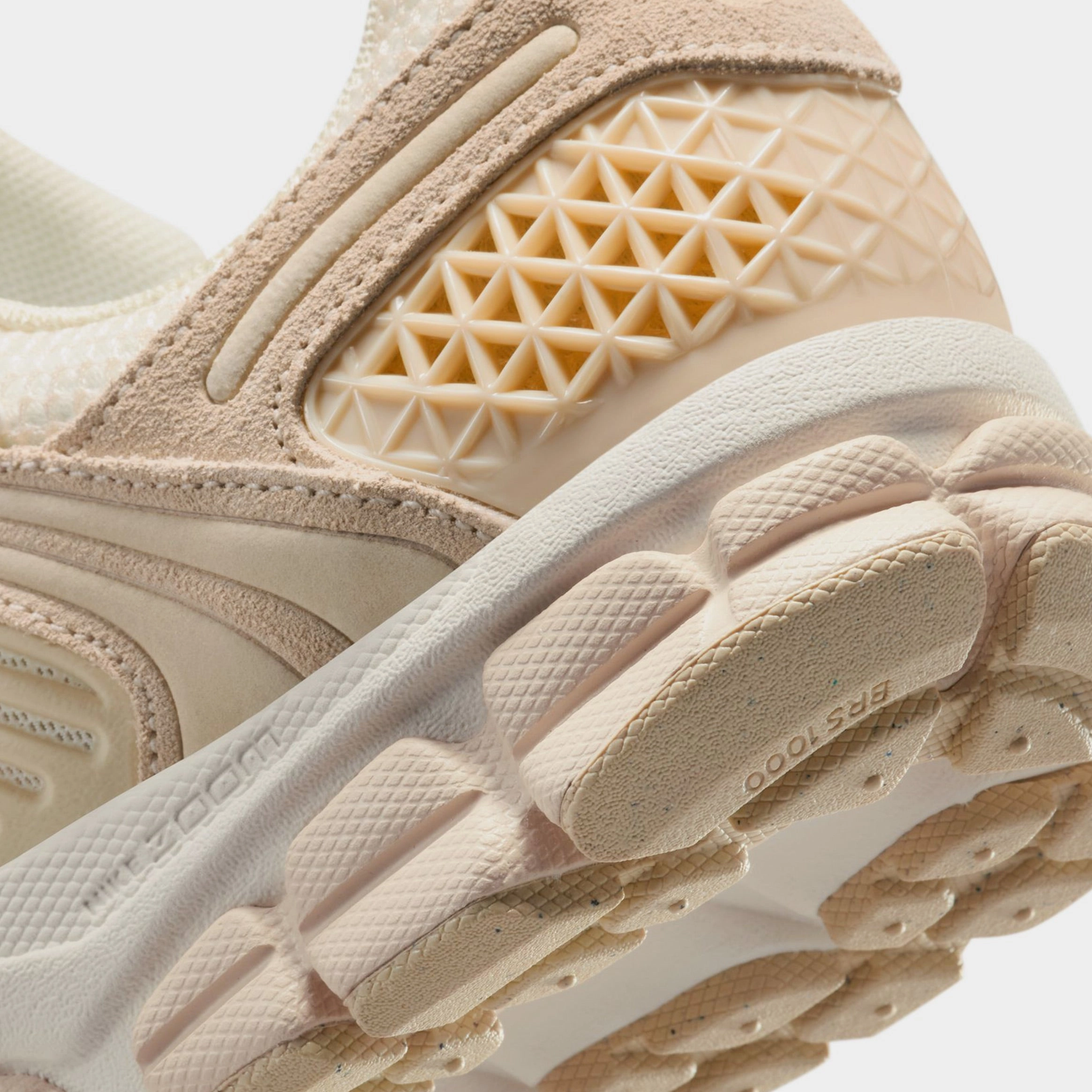 Vomero 5 Womens Running Shoes (Beige/Beach/Light Sail) Zoom Vomero 5 Nike