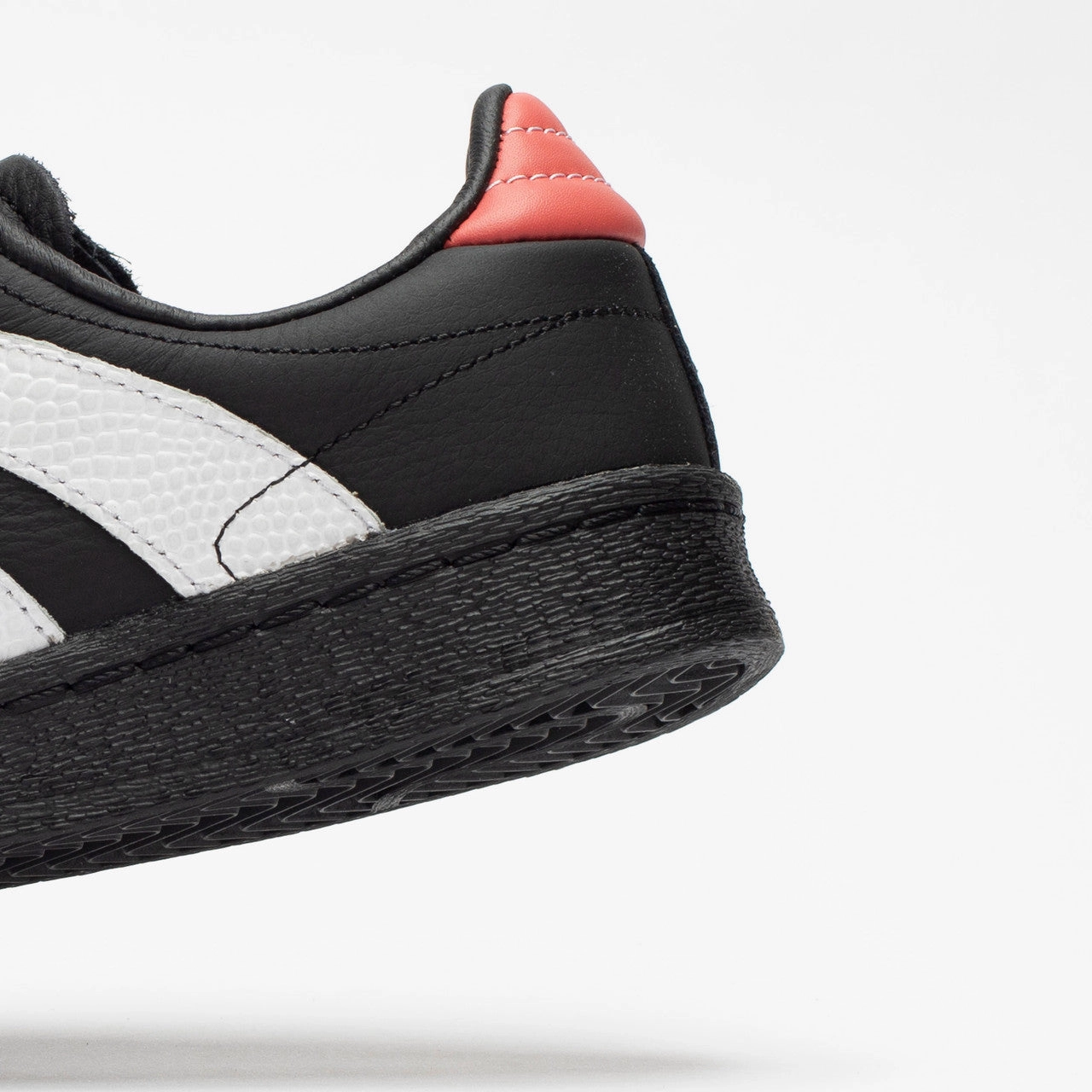 Wmns Superstar All-around lifestyle footwear
