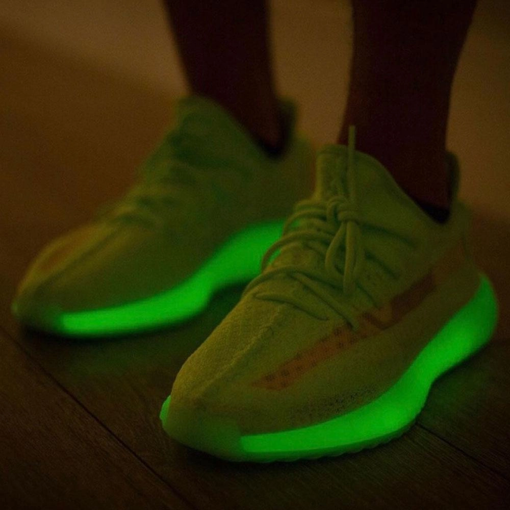 Yeezy Boost 350 V2 'Glow In The Dark' Green Boost 350 Sneakers