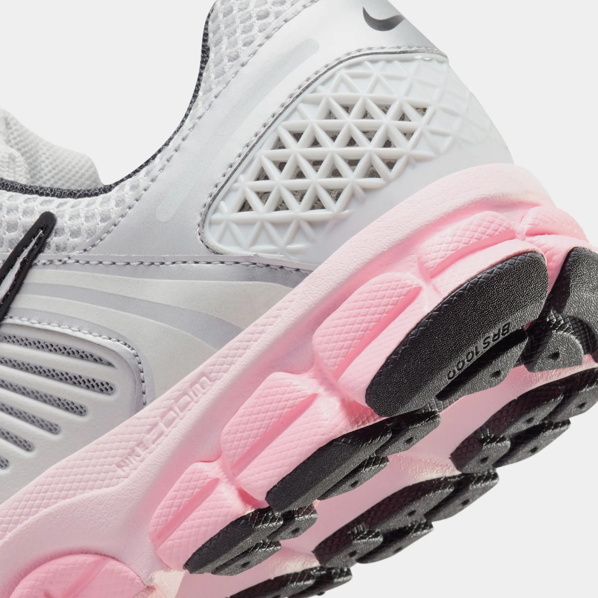 Zoom Vomero 5 Photon Dust Pink Foam Womens Running Shoes (Photon Dust/Metallic Silver/Pink Foam) Zoom Vomero 5 Nike