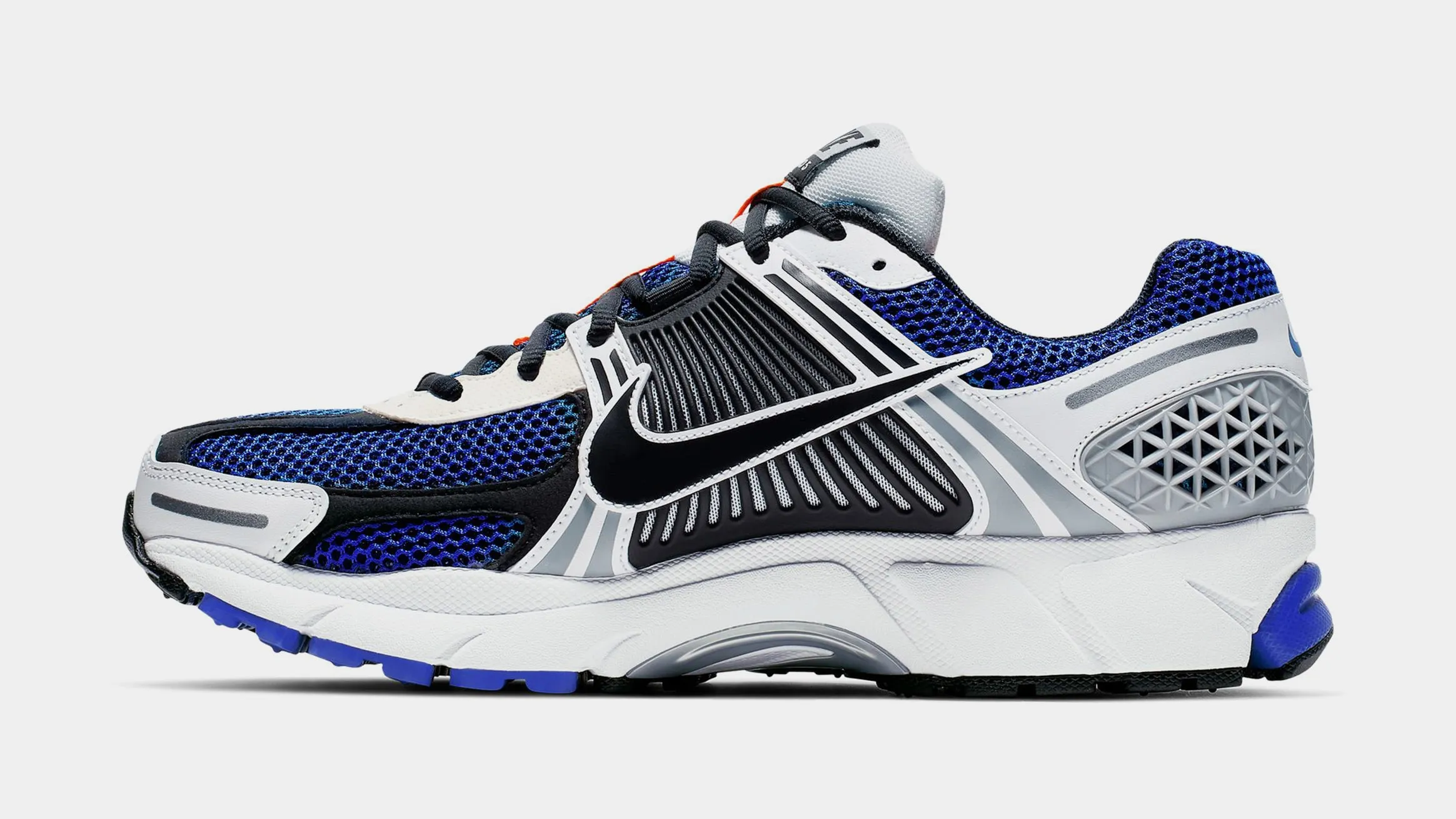 Zoom Vomero 5 SE Mens Running Shoes (White/Racer Blue/Black/Sail) Zoom Vomero 5 Nike