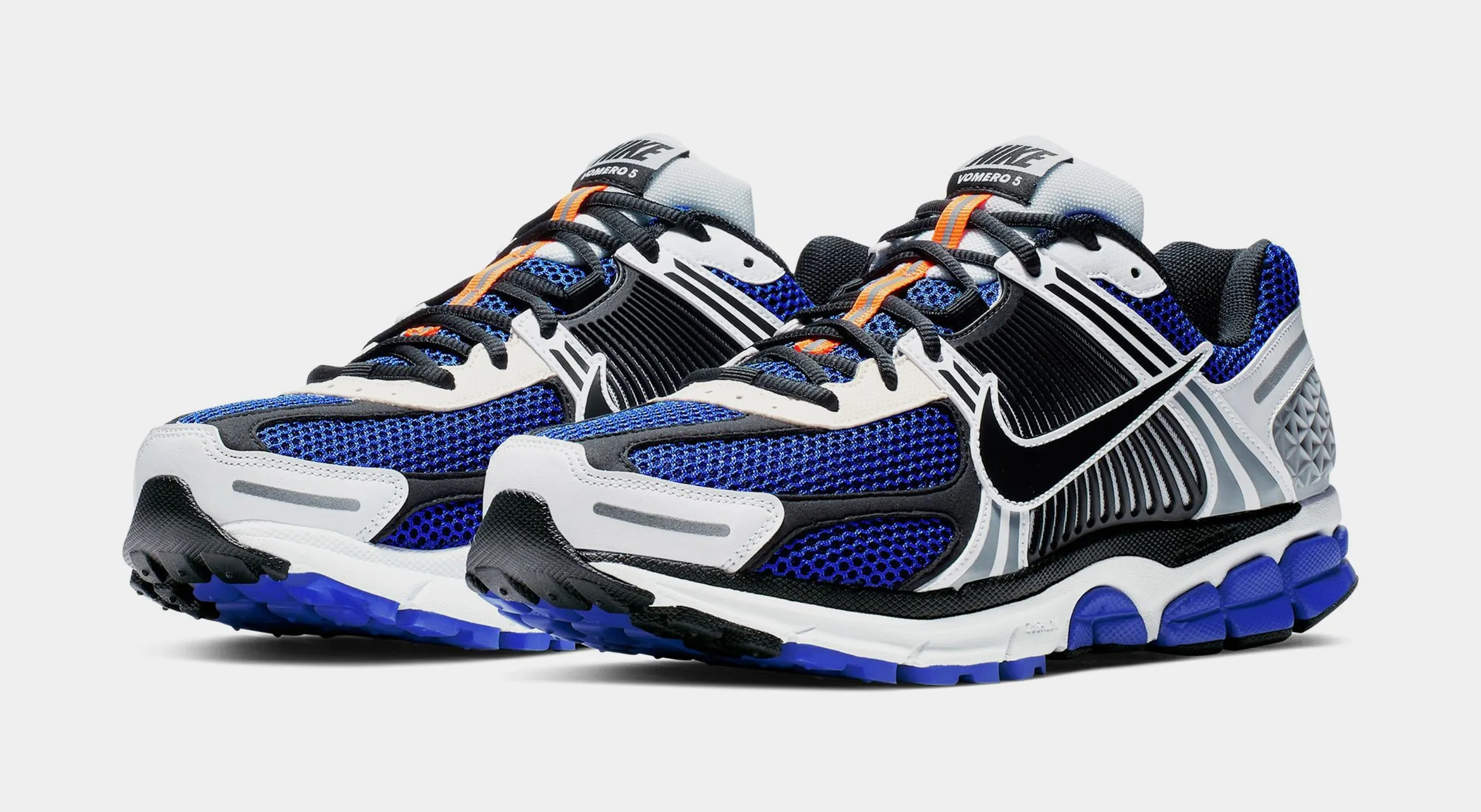 Zoom Vomero 5 SE Mens Running Shoes (White/Racer Blue/Black/Sail) Zoom Vomero 5 Nike