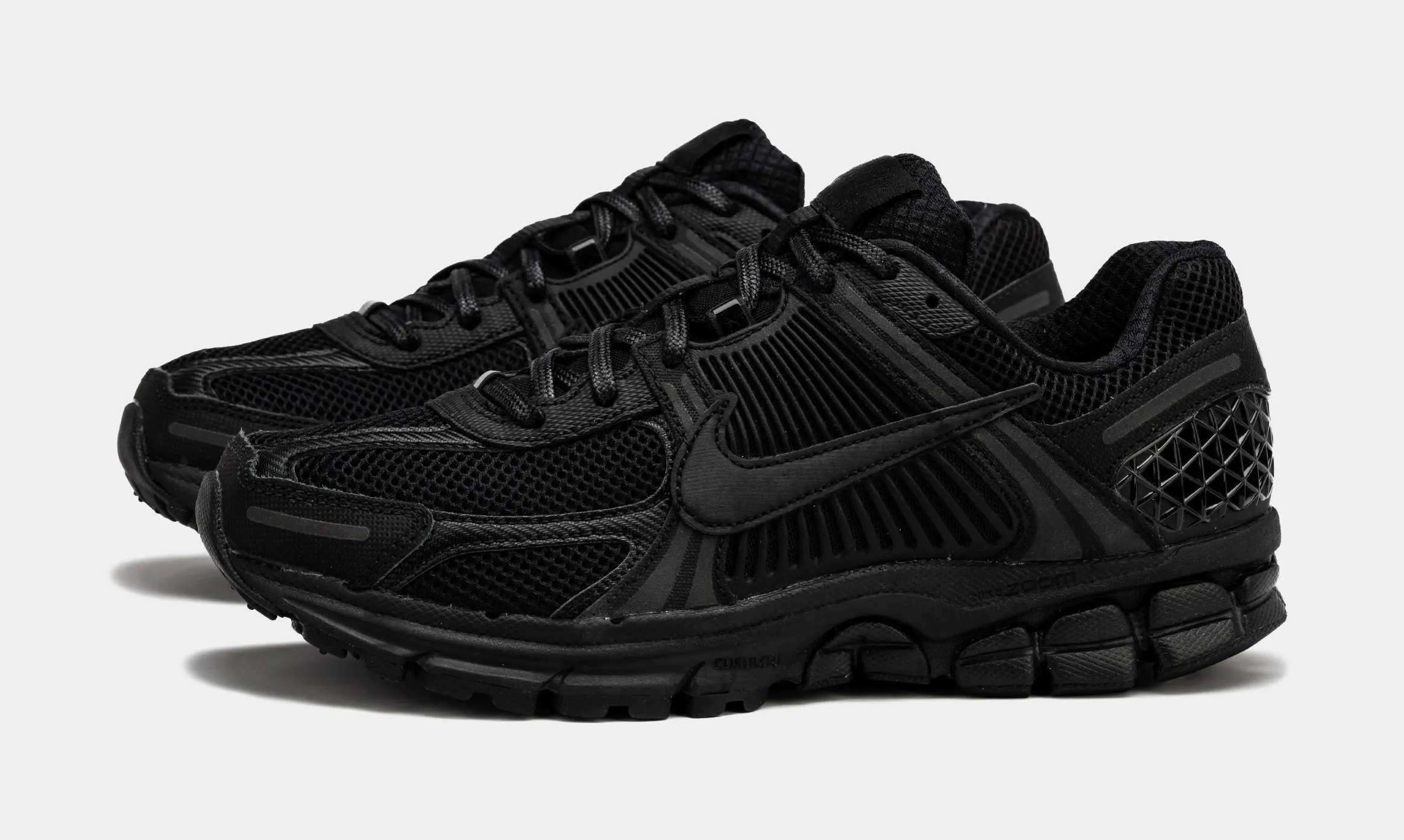 Zoom Vomero 5 Triple Black Mens Running Shoes (Black) Zoom Vomero 5 Nike