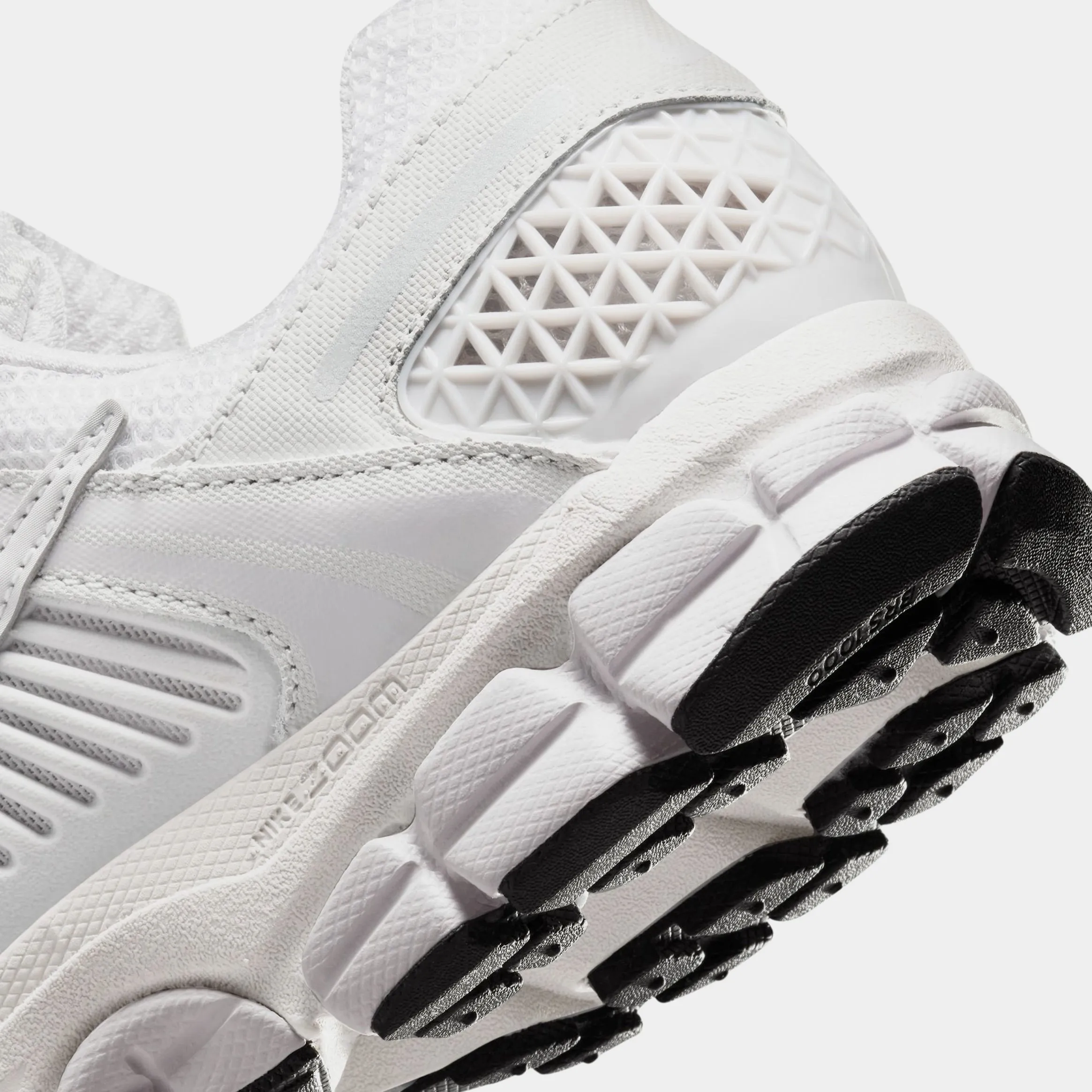 Zoom Vomero 5 Vast Grey Womens Running Shoes (White/Vast Grey) Zoom Vomero 5 Nike