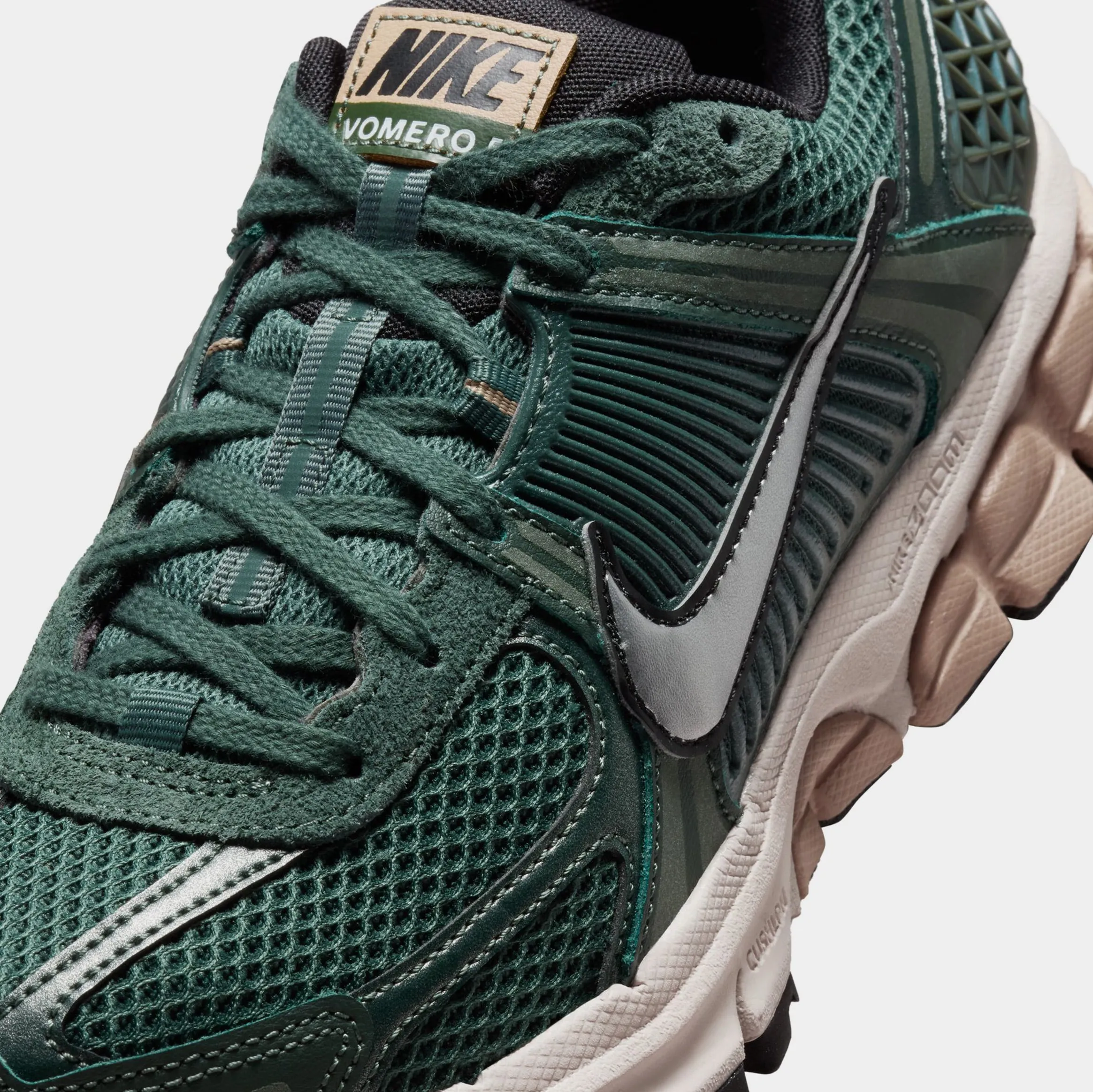 Zoom Vomero 5 Womens Running Shoes (Vintage Green/Chrome/Light Orewood Brown/Hemp) Zoom Vomero 5 Nike