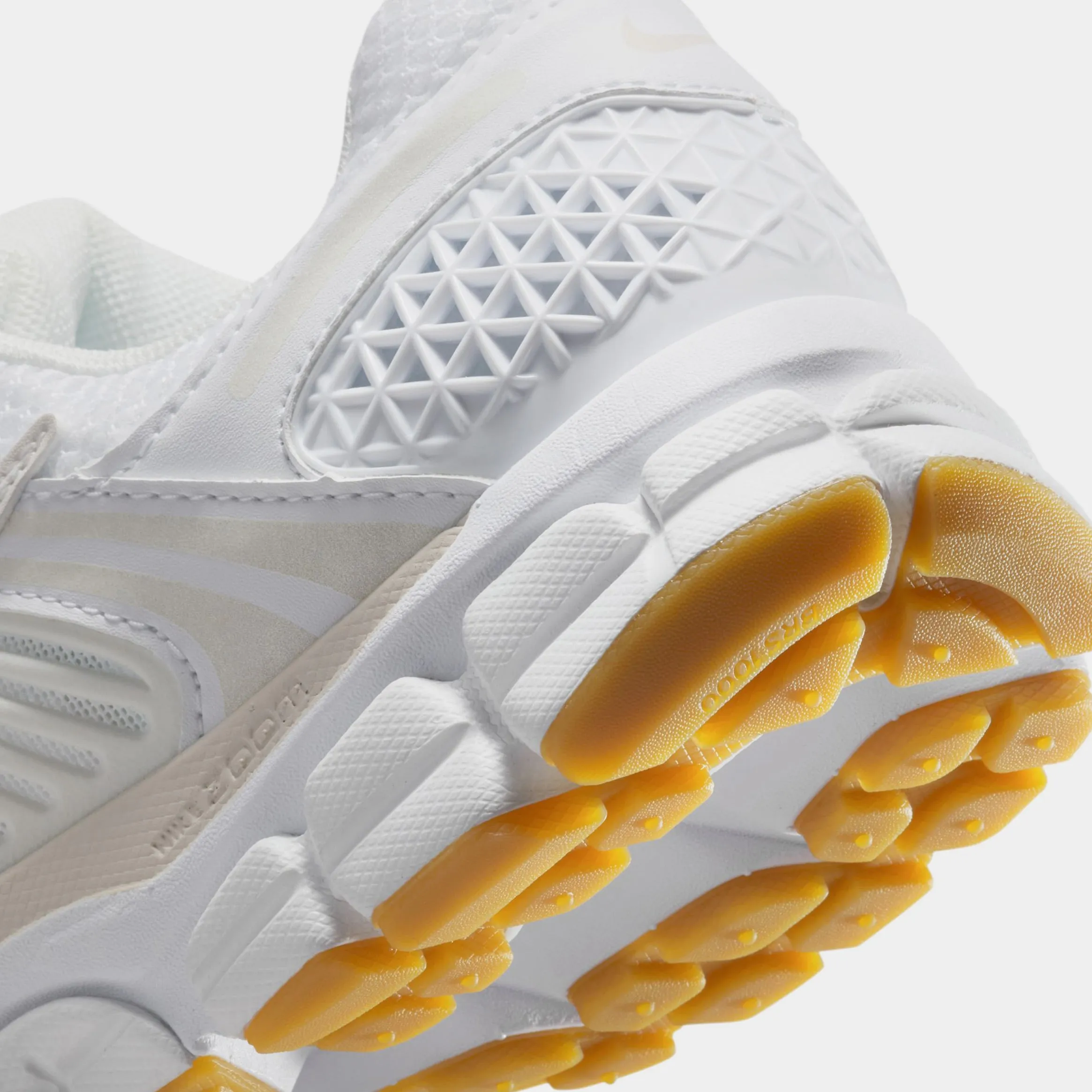 Zoom Vomero 5 Womens Running Shoes (White/Phantom/Summit White) Zoom Vomero 5 Nike